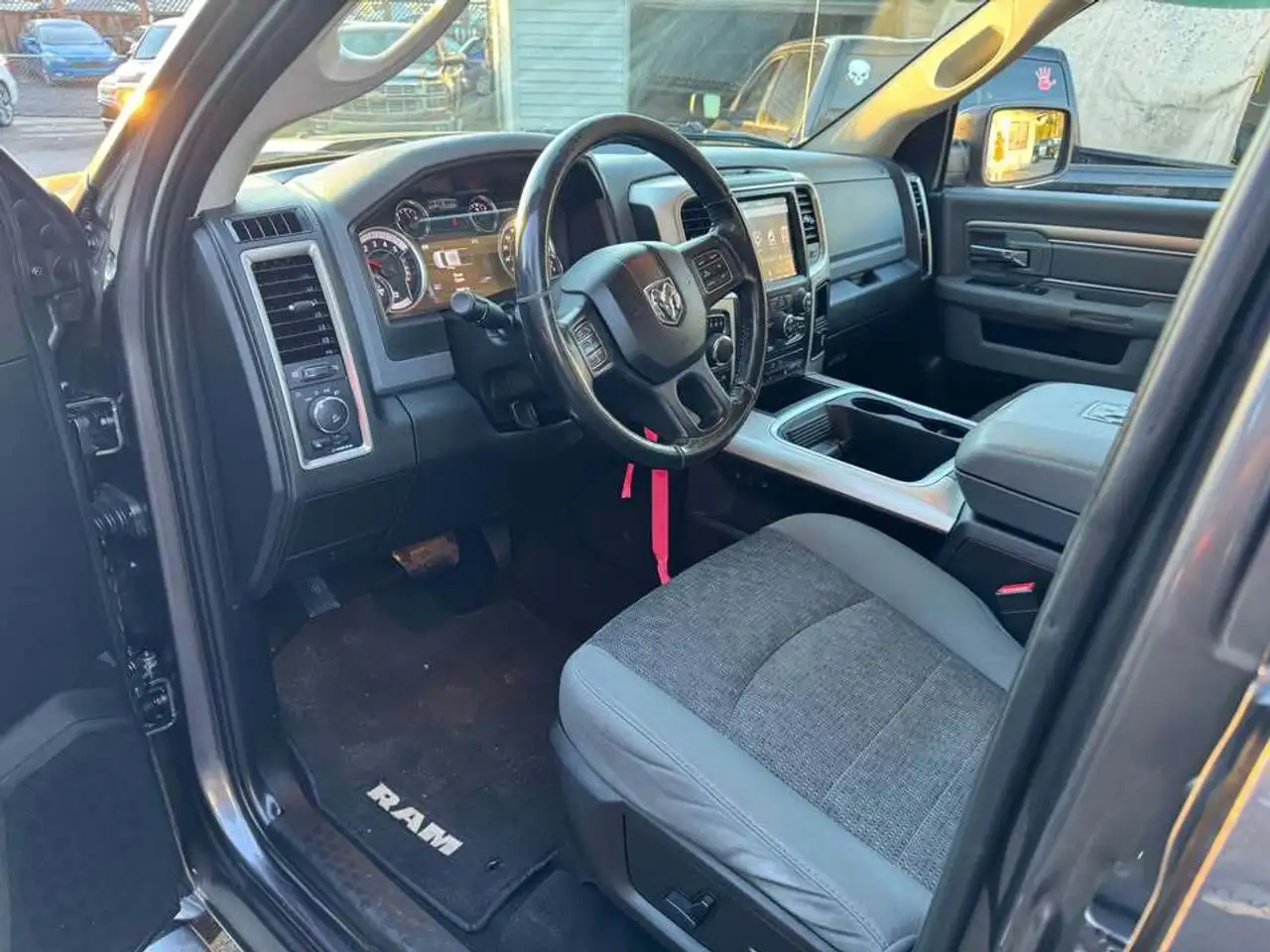 RAM 1500 снимка RAM 1500