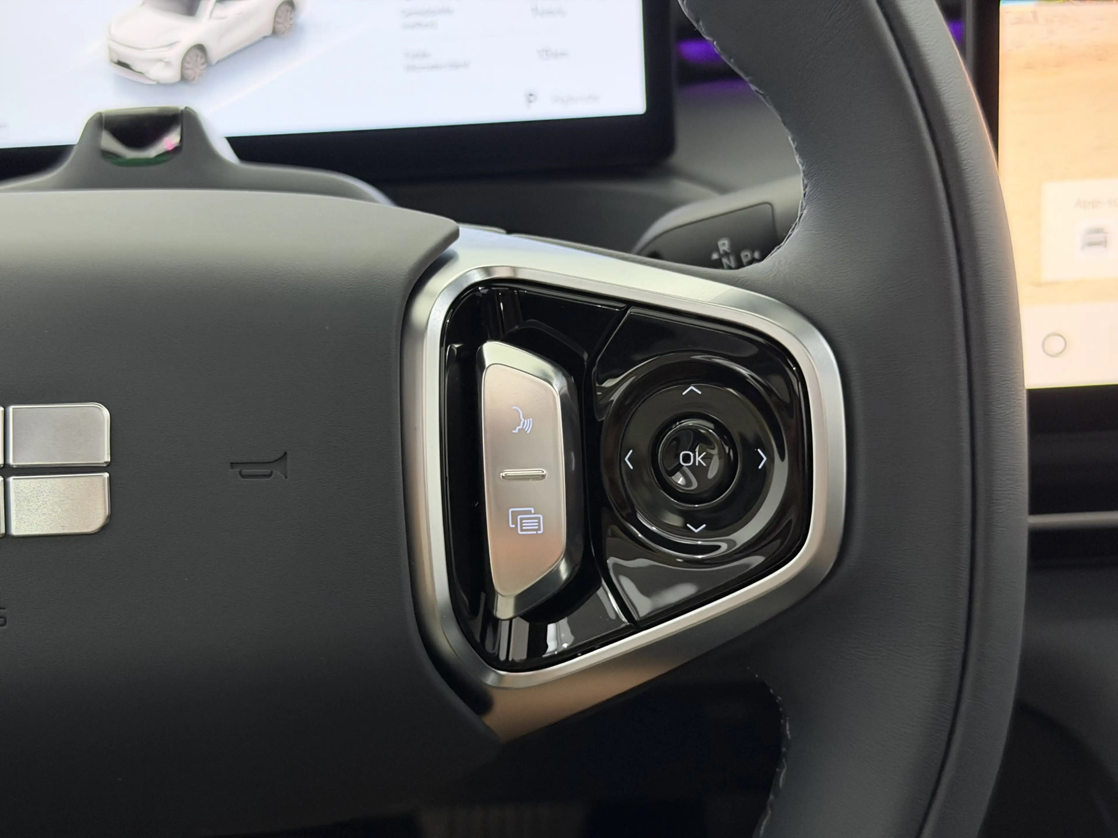 Geely Starray EM-i 1.5 Max+ Panoramadak, Leder, 360 Camera, Stoelverw — photo 31