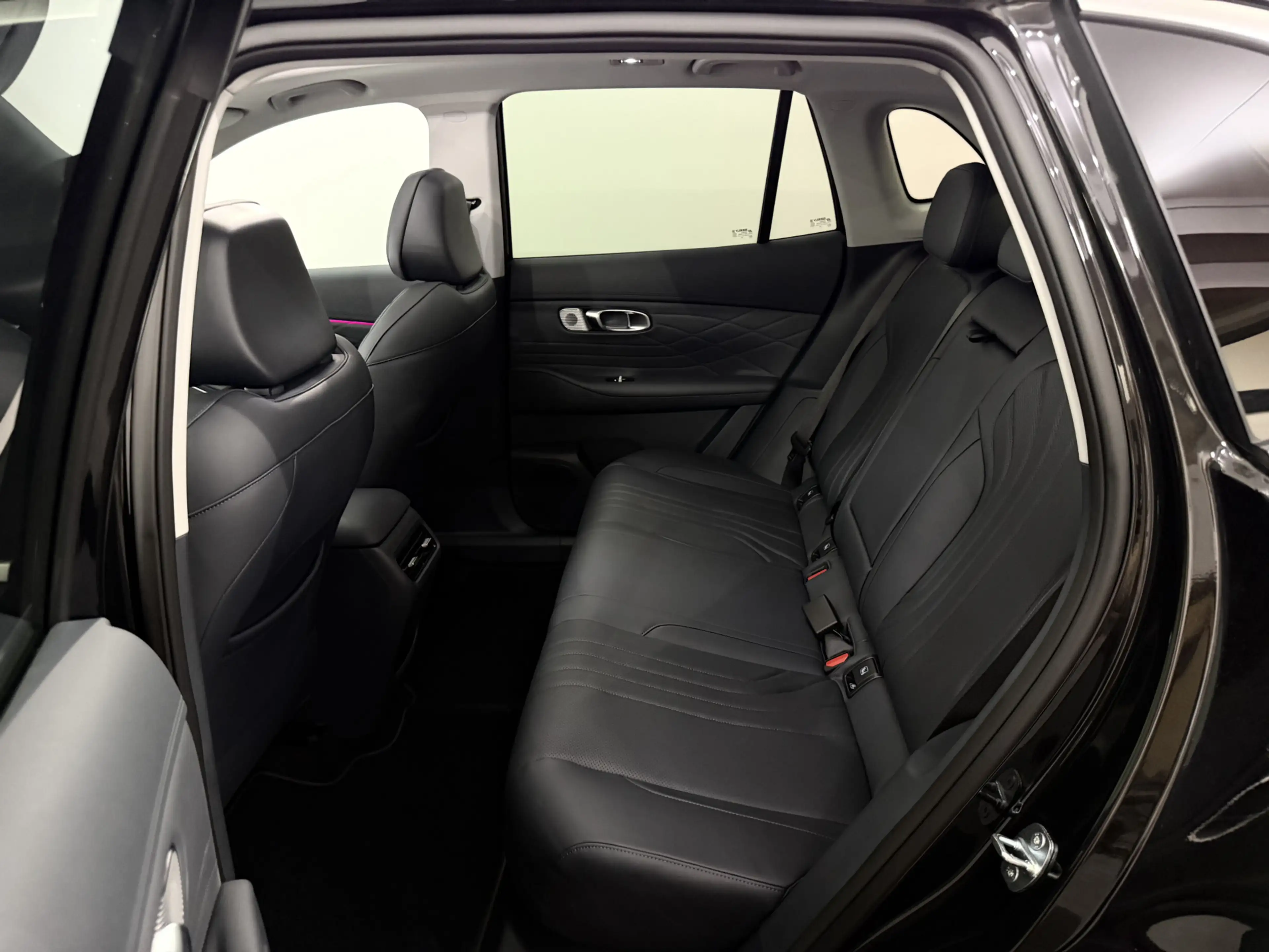 Geely Starray EM-i 1.5 Max+ Panoramadak, Leder, 360 Camera, Stoelverw — photo 7