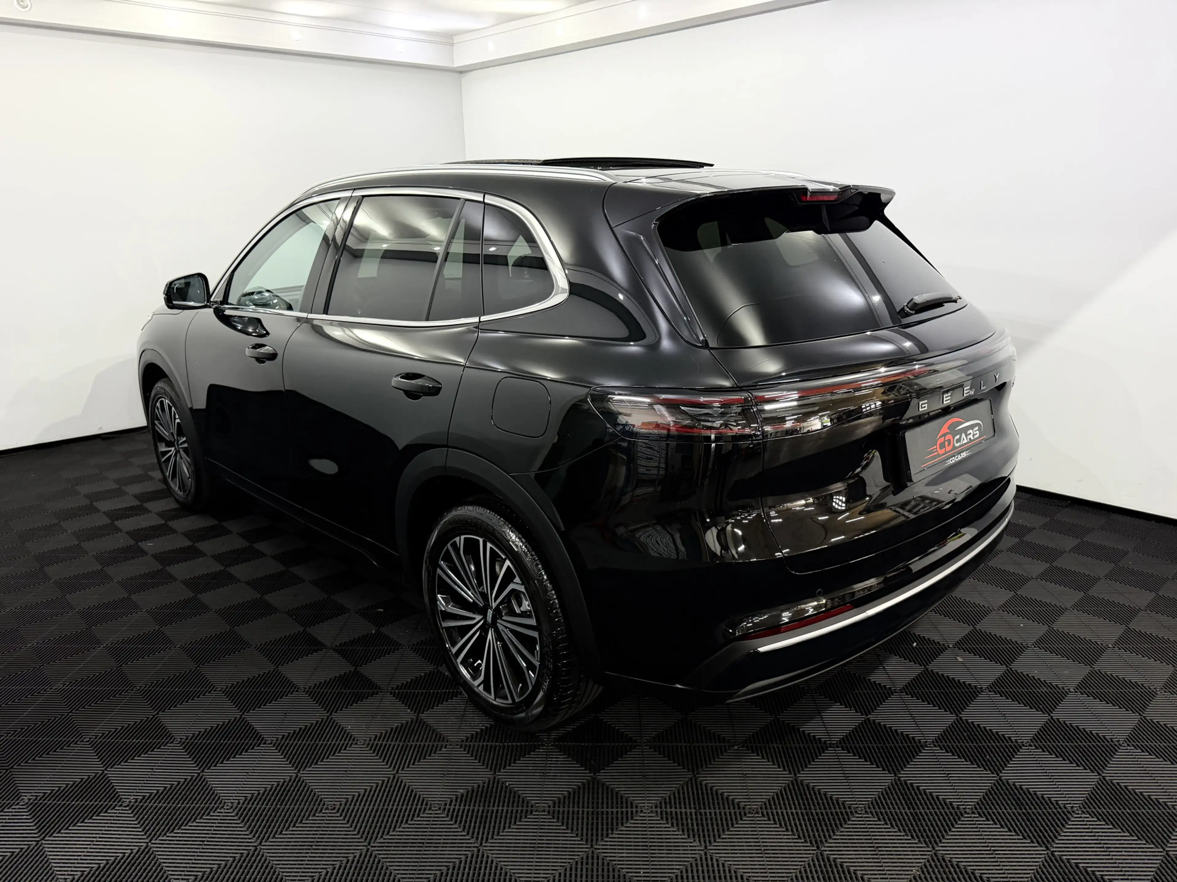 Geely Starray EM-i 1.5 Max+ Panoramadak, Leder, 360 Camera, Stoelverw — photo 4