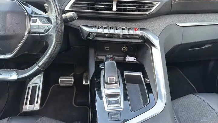Peugeot 3008 1.6 THP GT-Line EAT6 2018, foto 10
