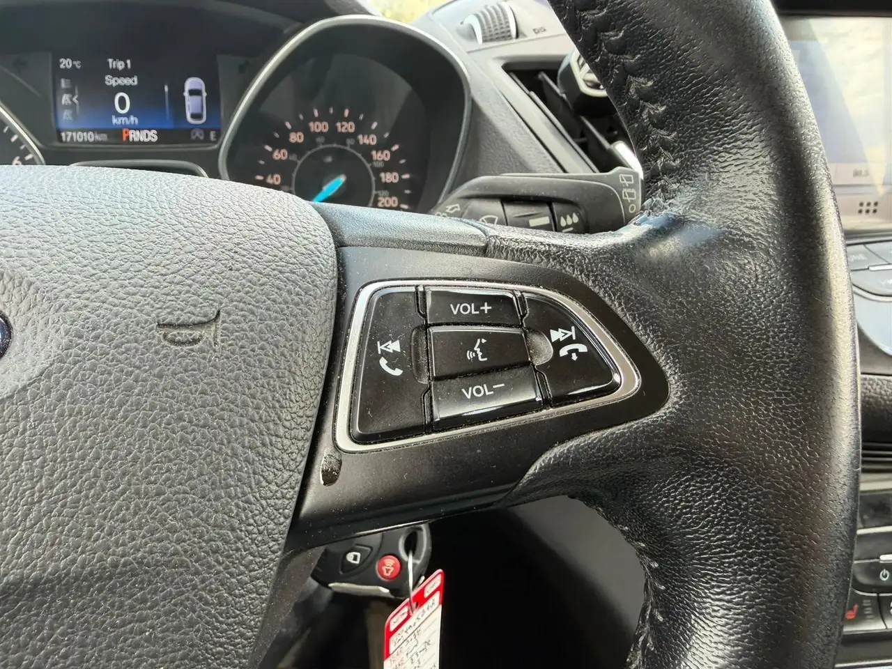 Ford Escape снимка Ford Escape