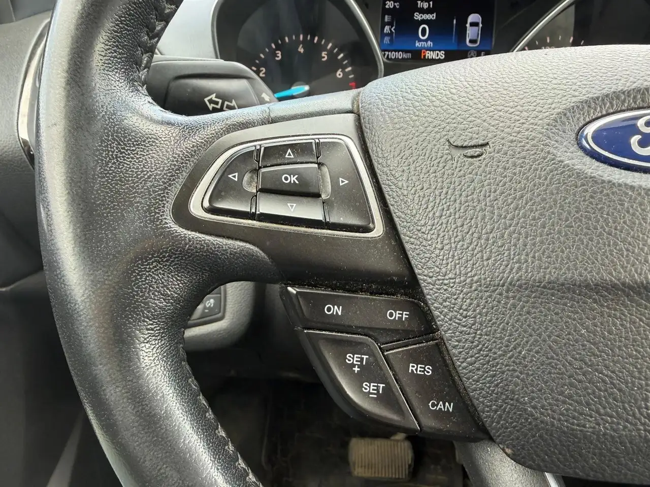 Ford Escape снимка Ford Escape