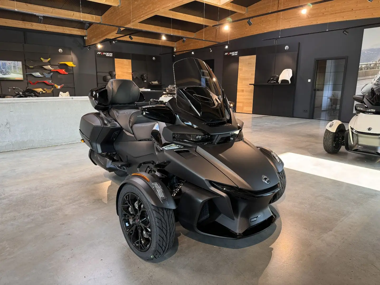 Can-Am Spyder RT ACE LTD 2025 Apple Car Play Negru - 1
