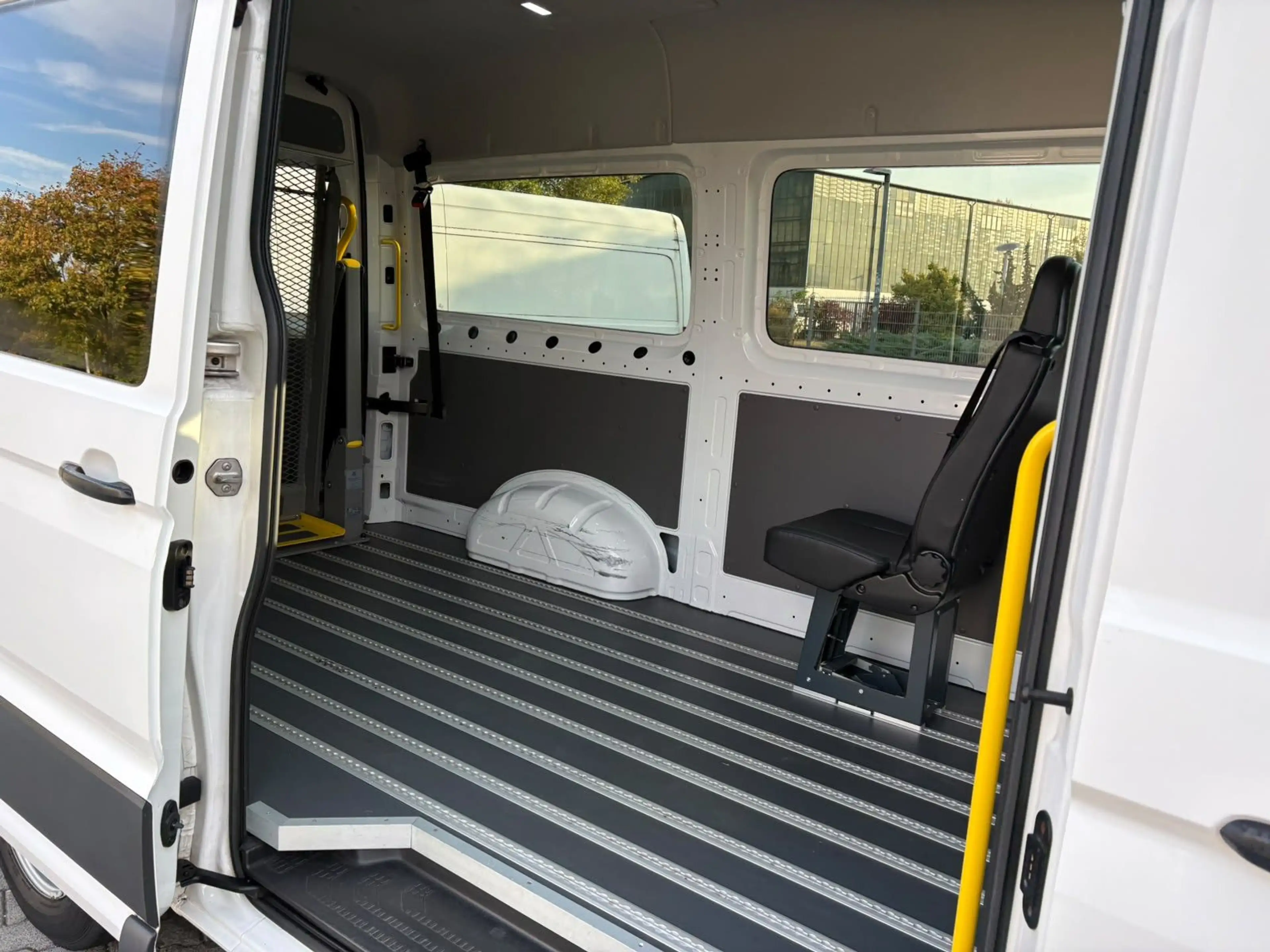Volkswagen Crafter mittellang Hochdach LIFT TRITTSTUFE BTW — photo 13