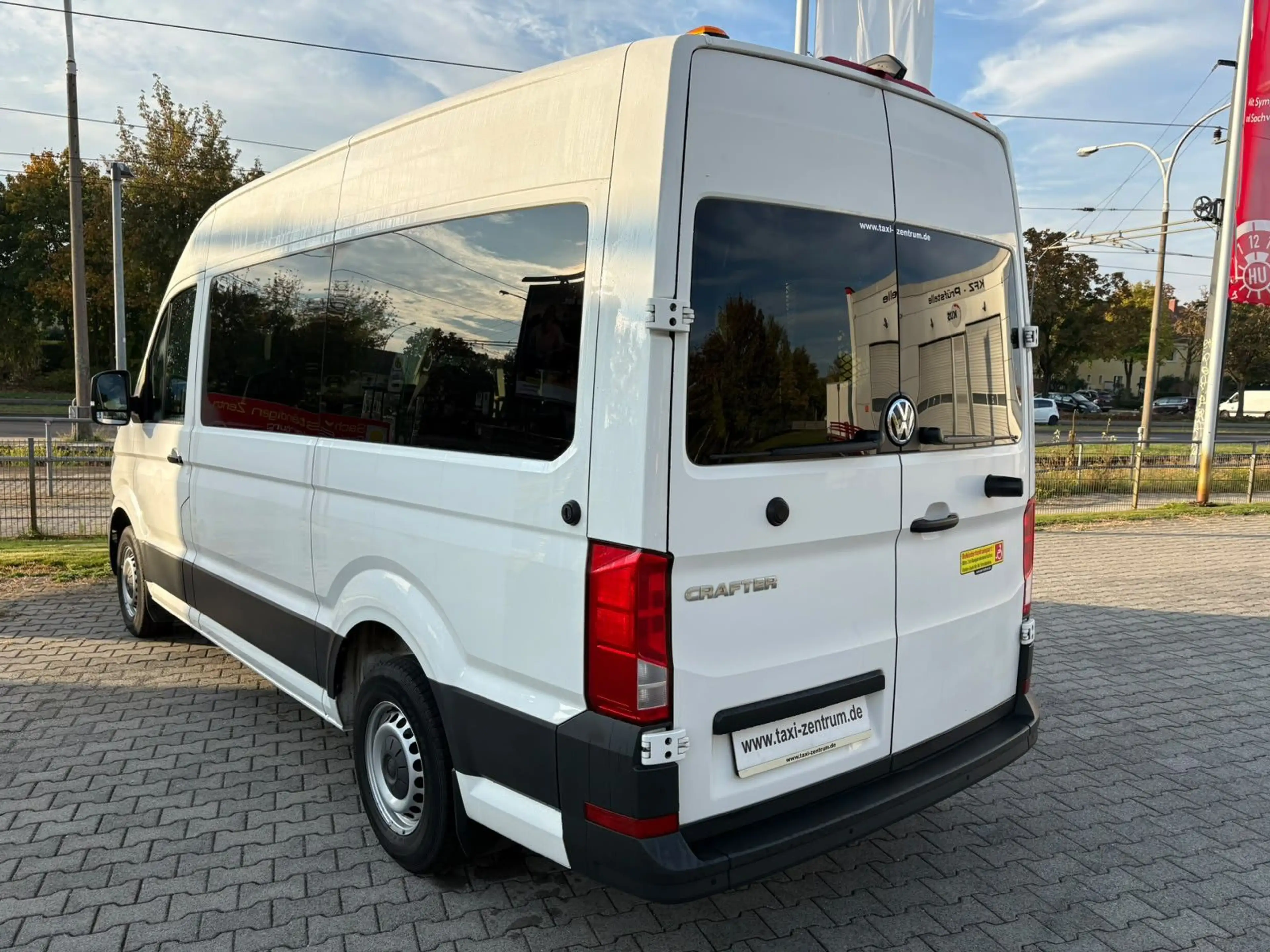 Volkswagen Crafter mittellang Hochdach LIFT TRITTSTUFE BTW — photo 5