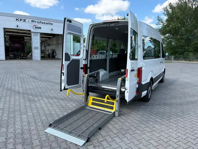 Volkswagen Crafter mittellang Hochdach LIFT TRITTSTUFE BTW
