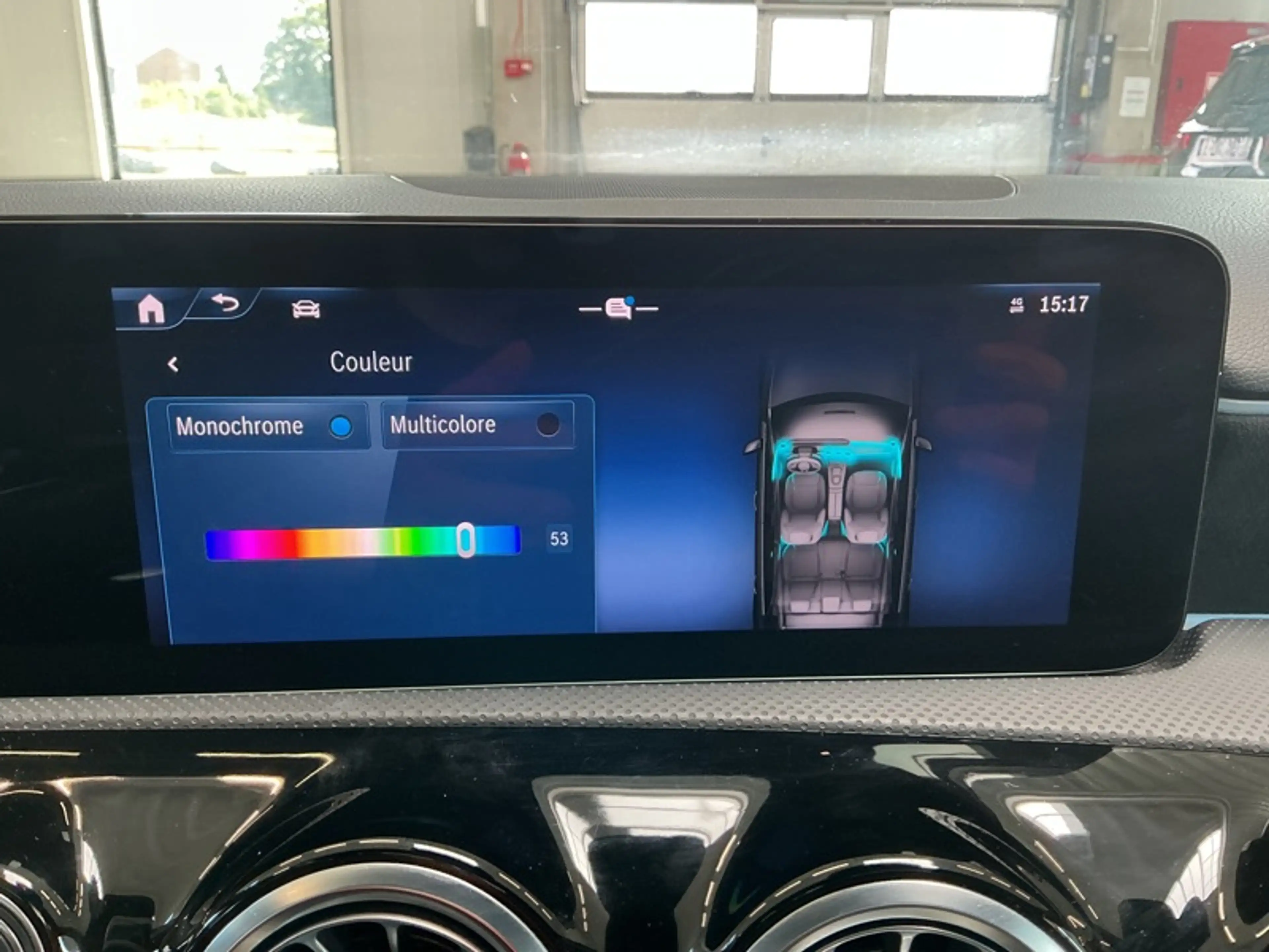 Mercedes-Benz A 180 AMG Line Toit Pano — photo 13