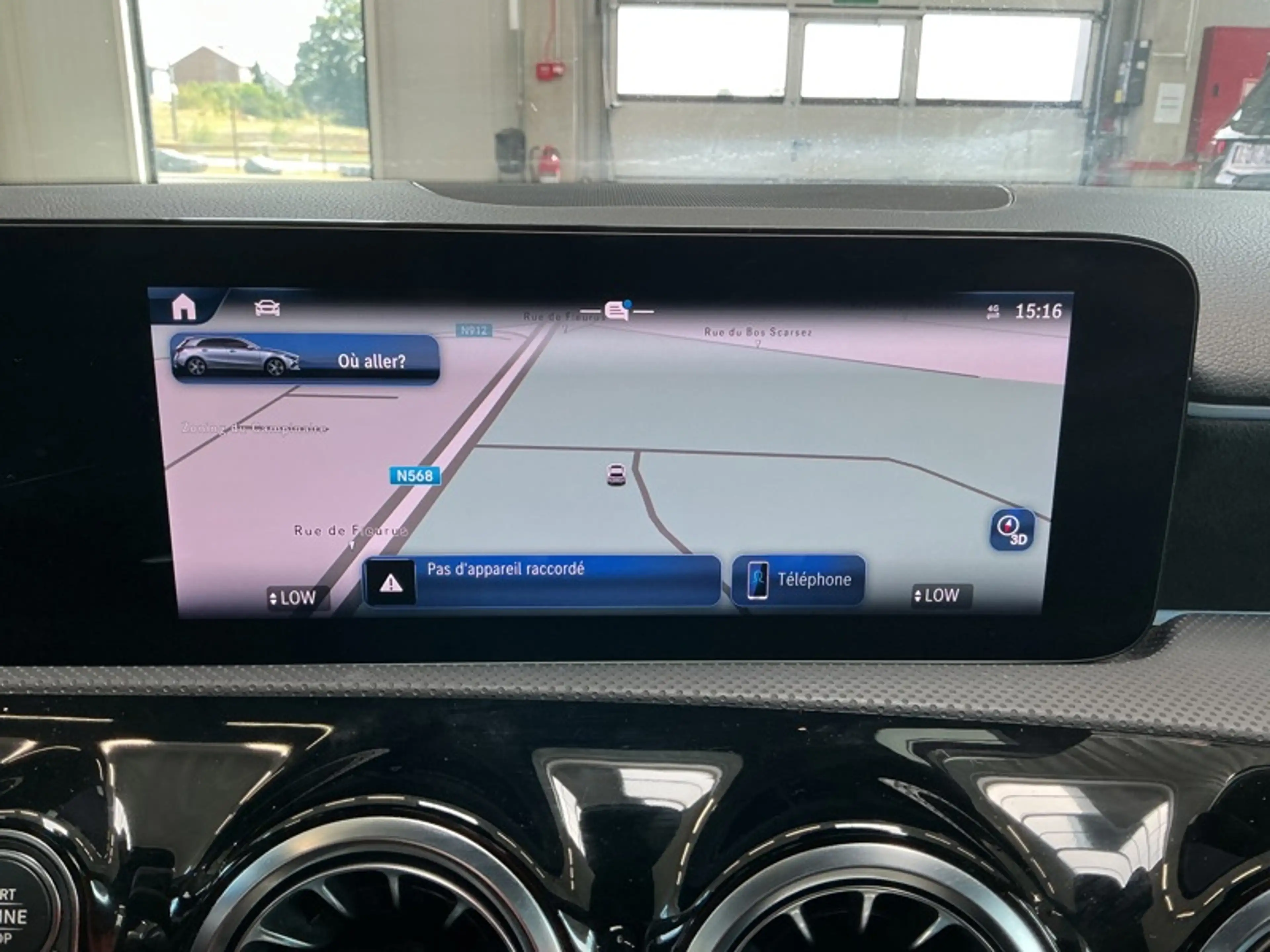 Mercedes-Benz A 180 AMG Line Toit Pano — photo 11