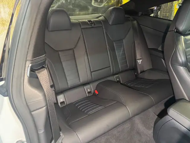 BMW M4 view 12