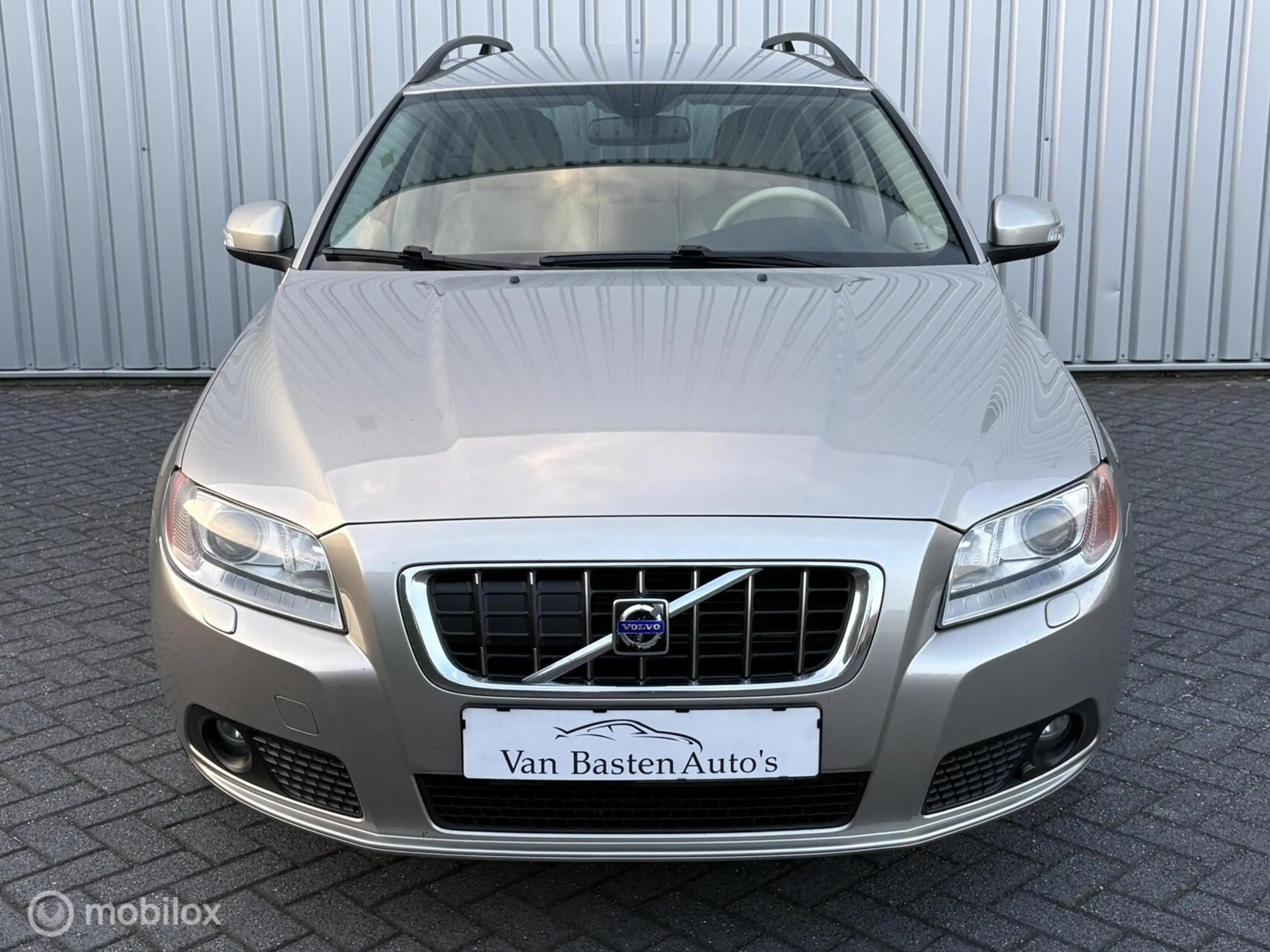 Volvo V70 3.2 Momentum | Aut | ACC | 238pk | Youngtimer | 07 — photo 3