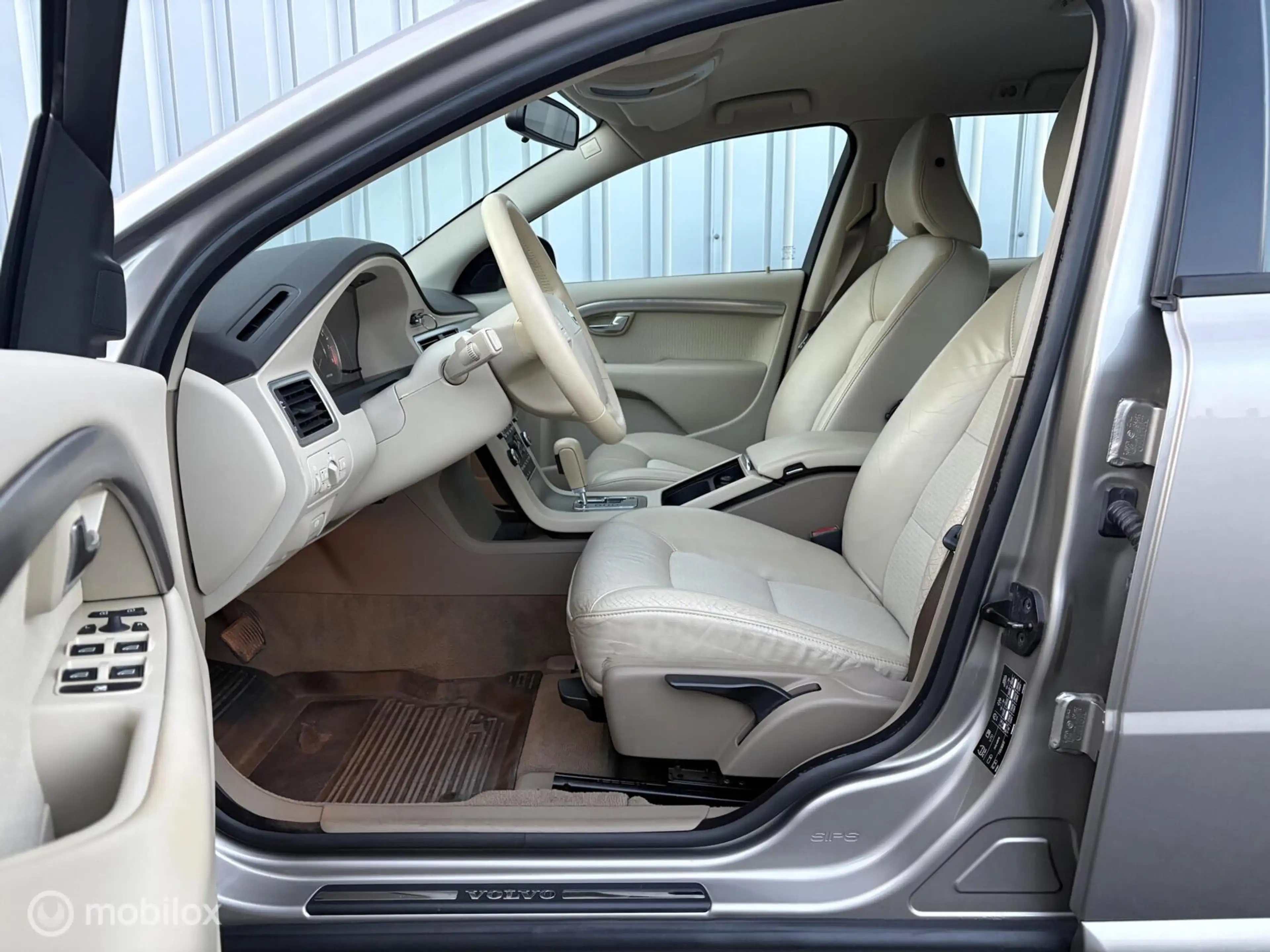 Volvo V70 3.2 Momentum | Aut | ACC | 238pk | Youngtimer | 07 — photo 11