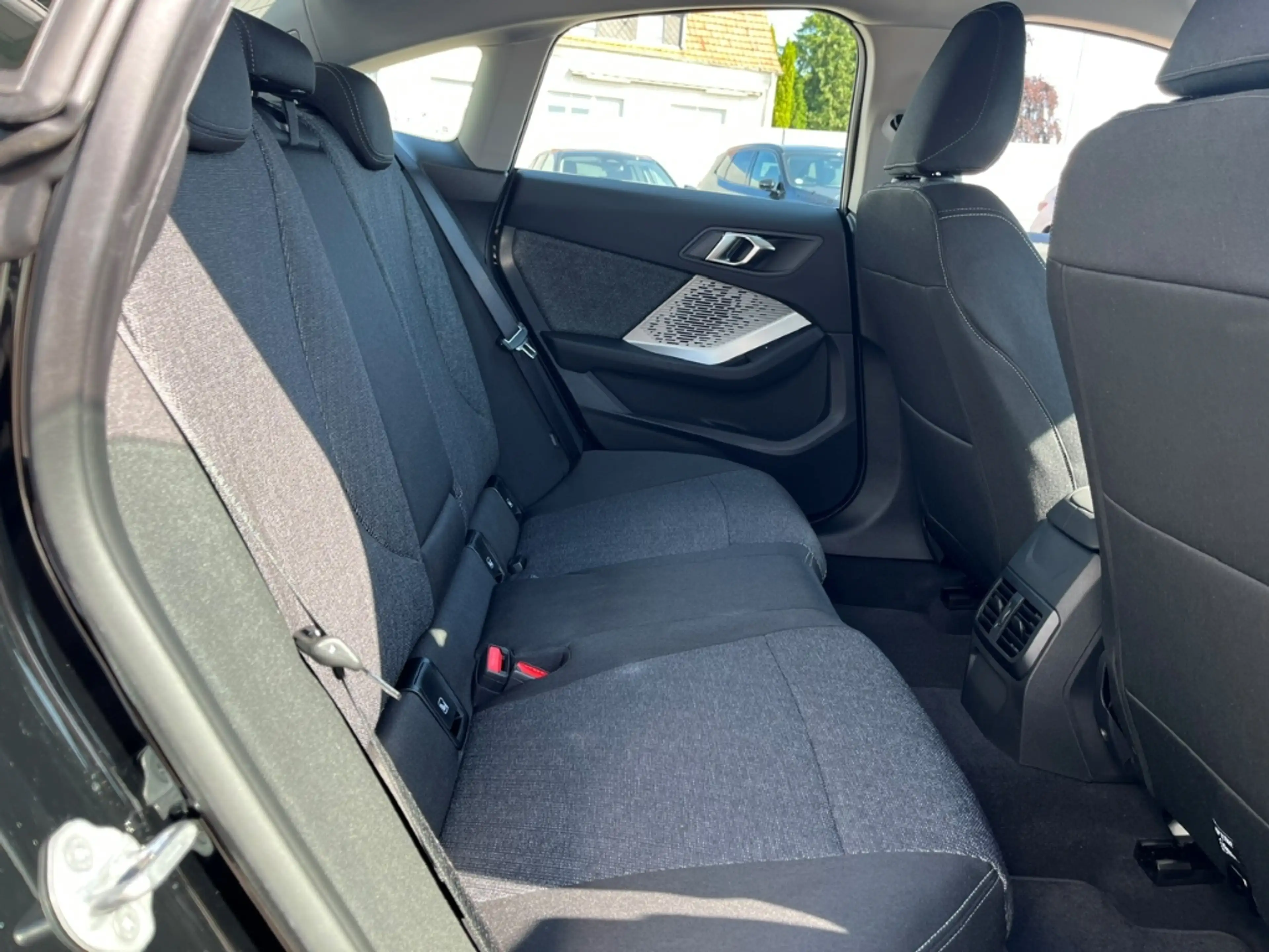 BMW 216 Navi Digitales Cockpit LED ACC Mehrzonenklima 2-Zo — photo 8
