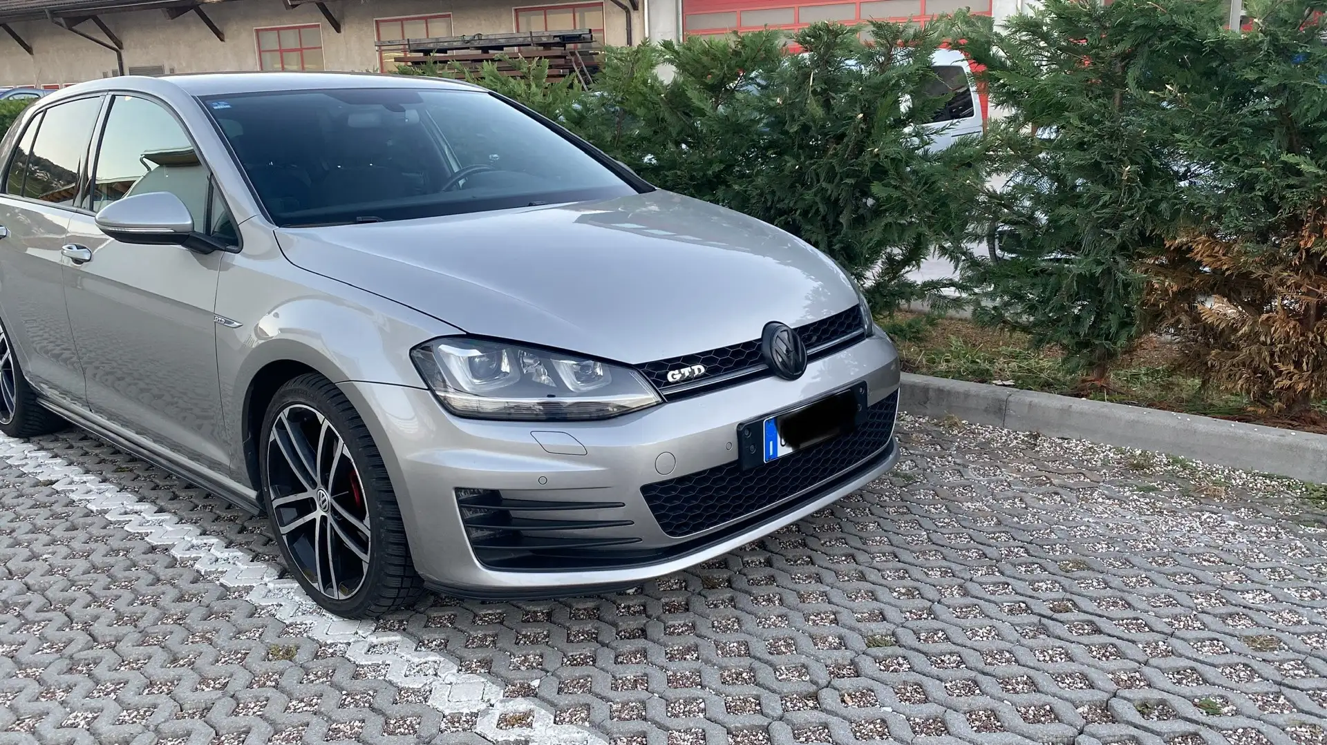 Volkswagen Golf 5p 2.0 tdi Gtd dsg Zilver - 1