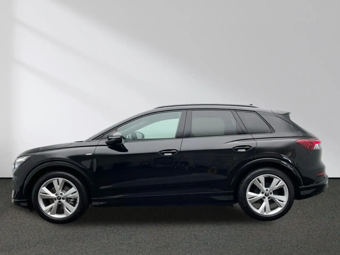 Audi Q4 e-tron 35 MMI LED Sitzheizung Optik-Paket Noir - 2