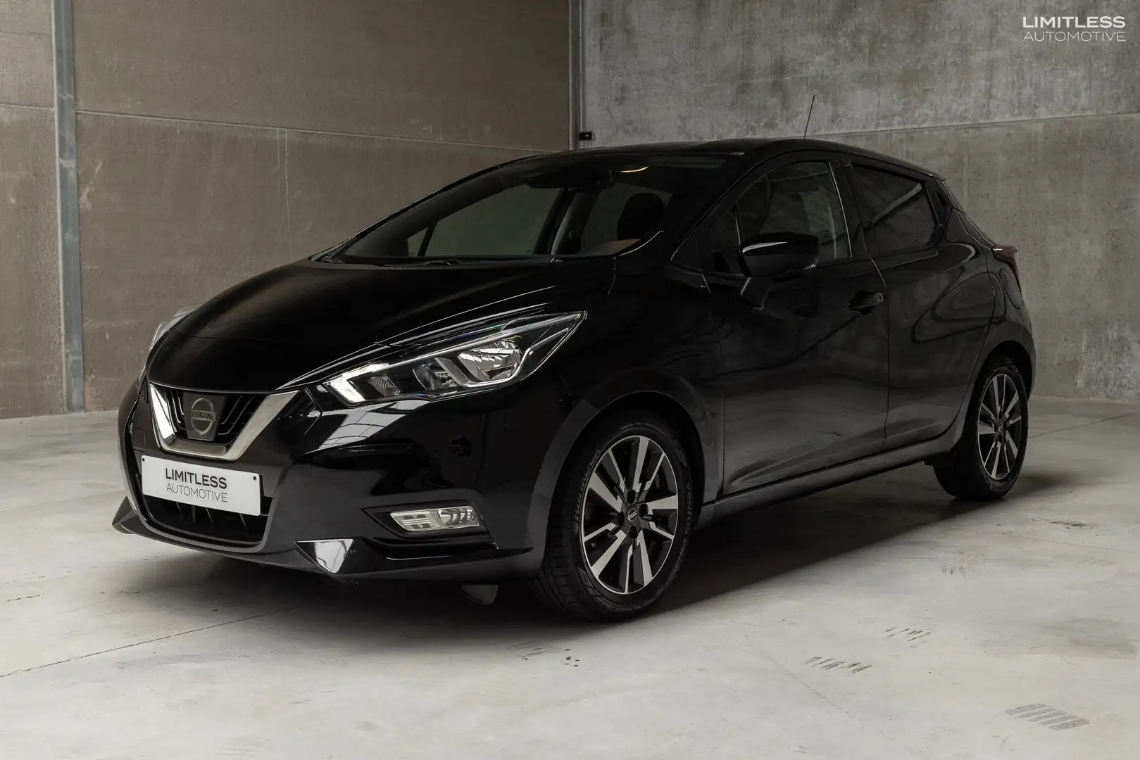 Nissan Micra 1.0 IG-T Tekna Nero - 1
