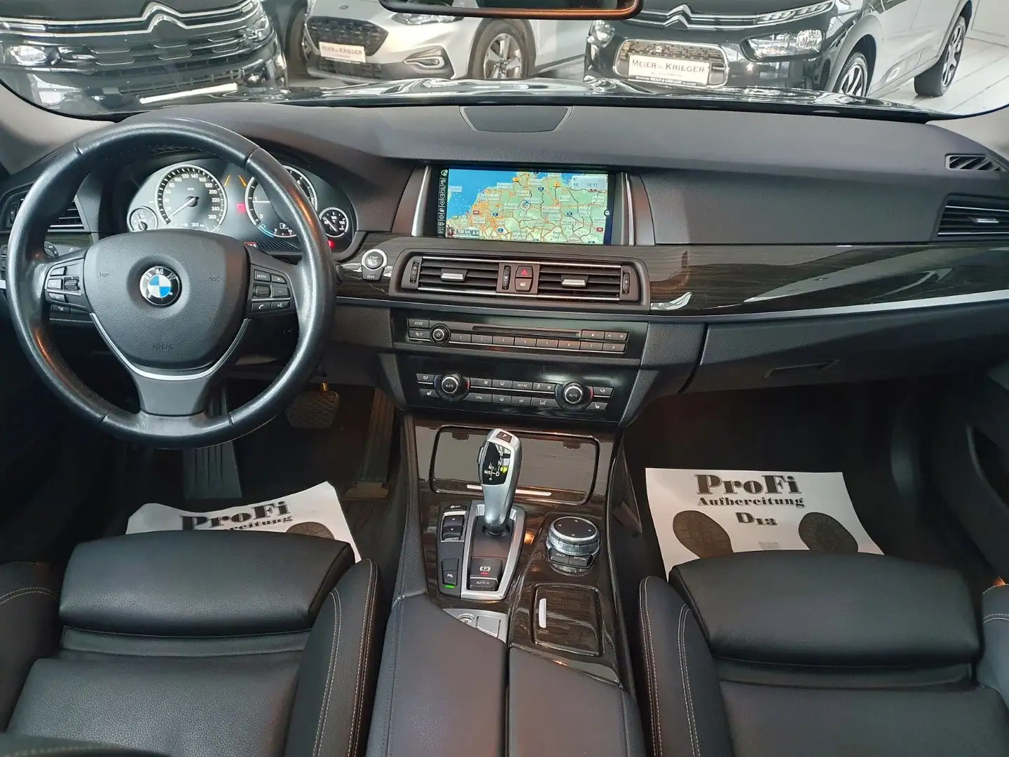 BMW 520 d Luxury Aut/HuD/Leder/Panorama/NaviProf/1Hd. Schwarz - 2