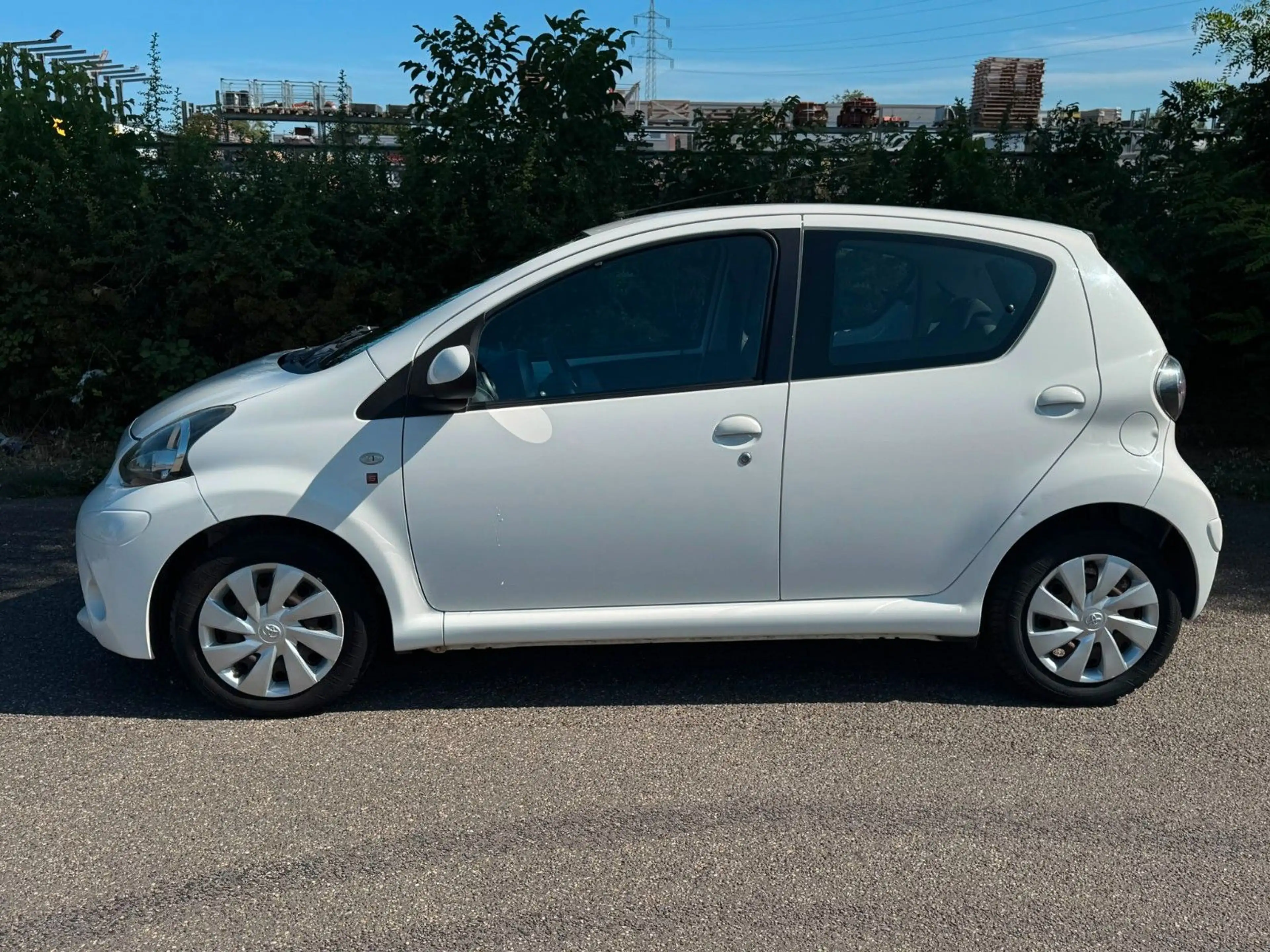 Toyota Aygo 1,0-l-VVT-i Cool & GO Klima Tüv 1.Hand — photo 3