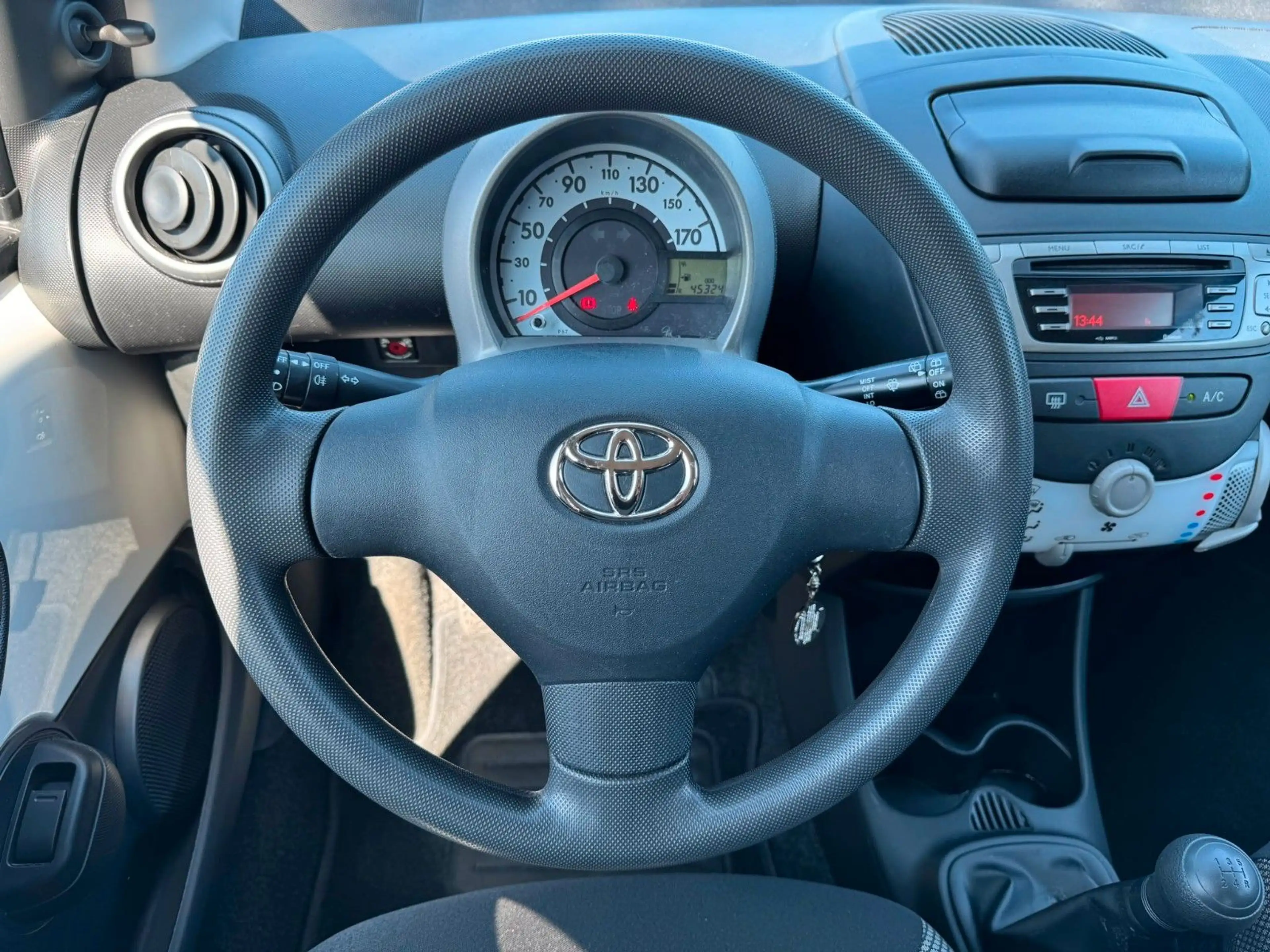 Toyota Aygo 1,0-l-VVT-i Cool & GO Klima Tüv 1.Hand — photo 9