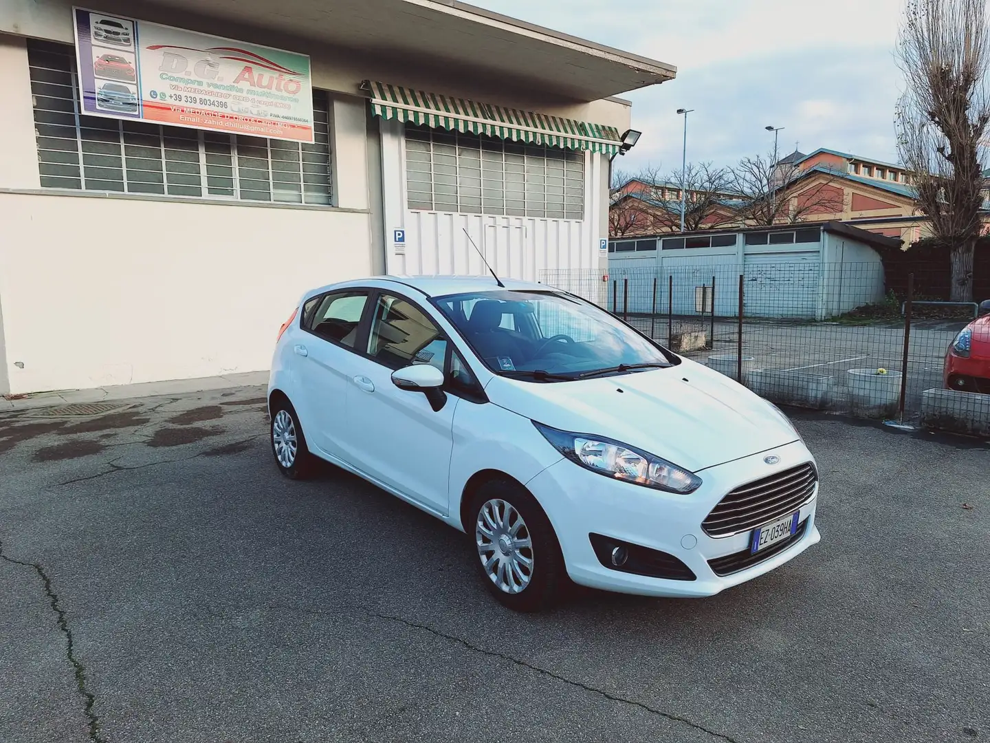 Ford Fiesta Fiesta VI 2013 5p 1.4 Gpl 92cv Wit - 1