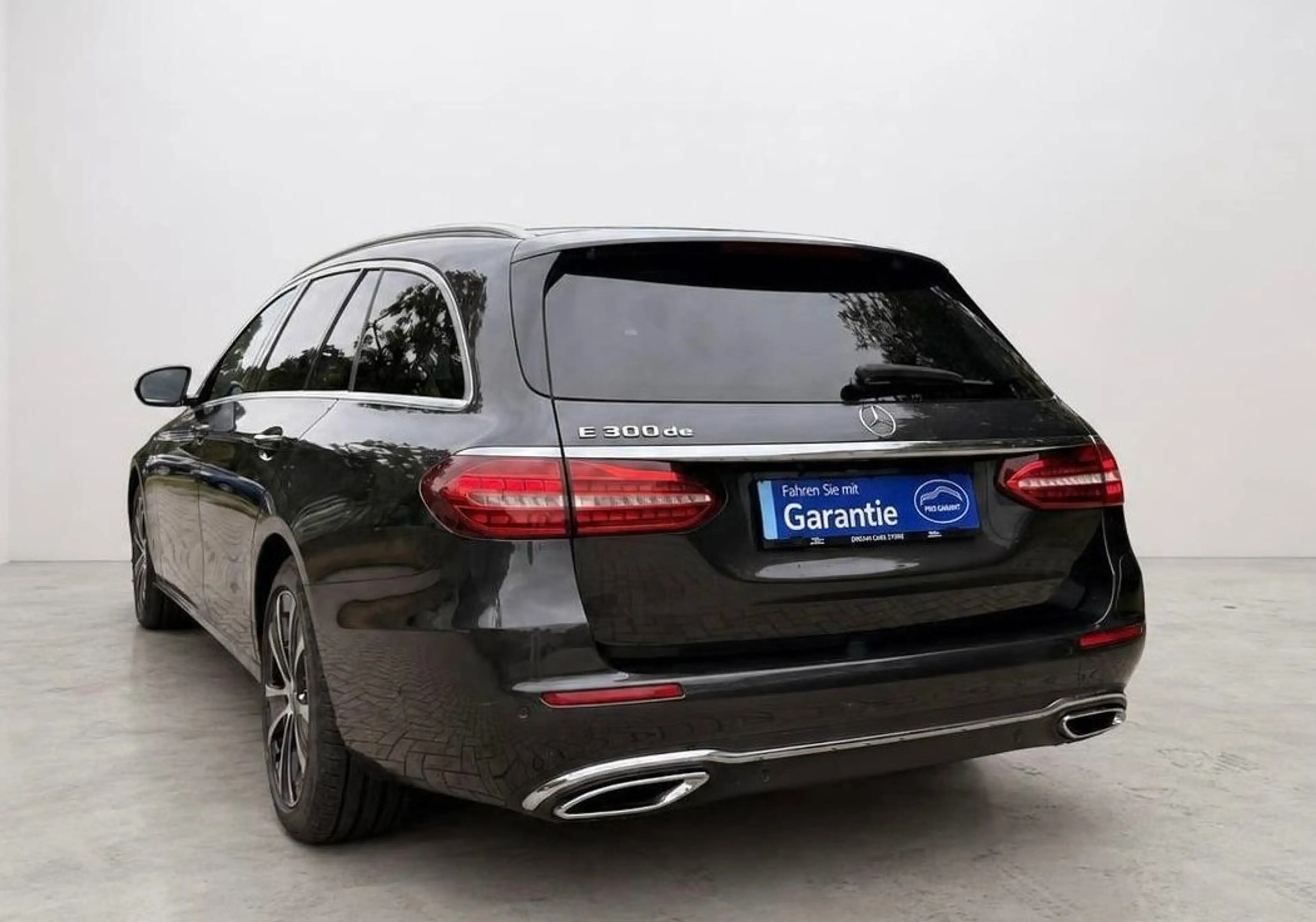 Mercedes-Benz E 300 de PANO/BURMESTER/MEMORY/STANDHEIZ./KAMERA — photo 3