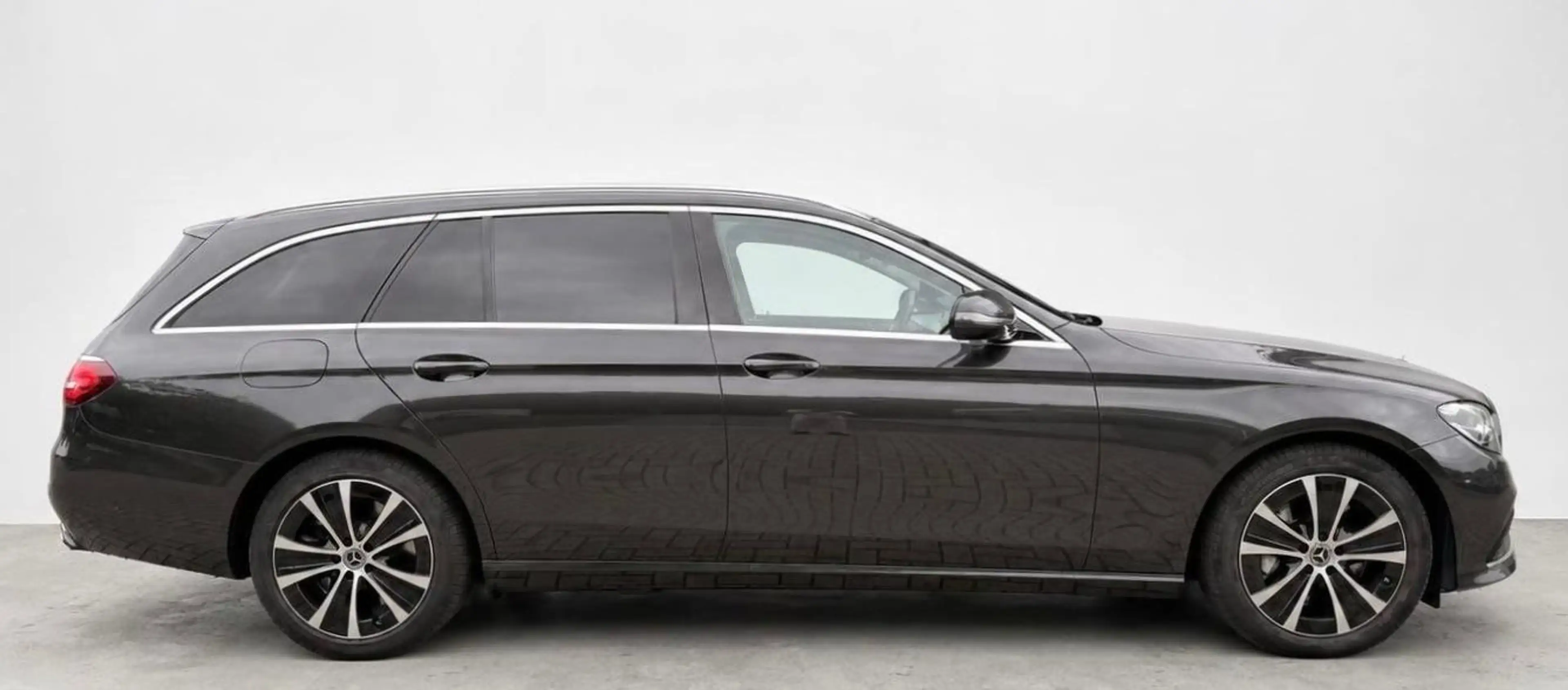 Mercedes-Benz E 300 de PANO/BURMESTER/MEMORY/STANDHEIZ./KAMERA — photo 6