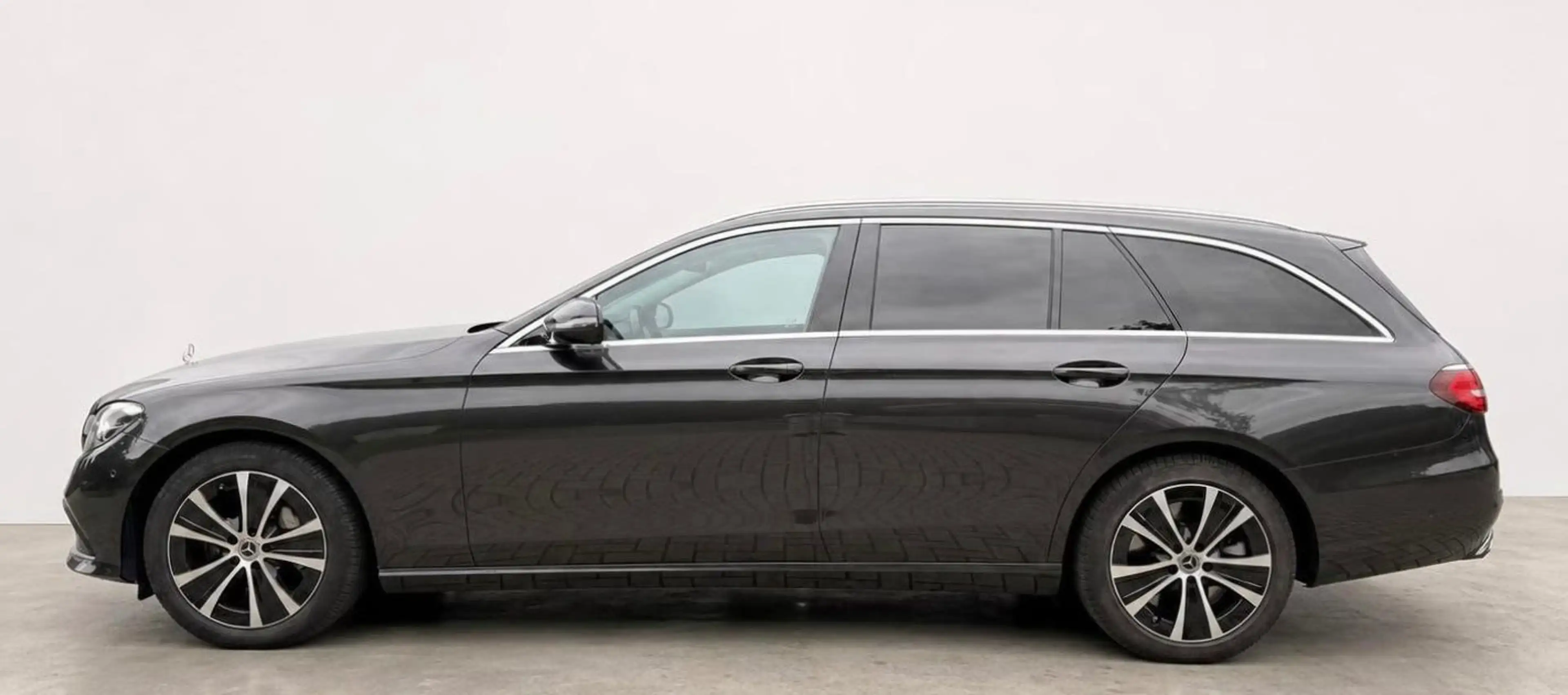 Mercedes-Benz E 300 de PANO/BURMESTER/MEMORY/STANDHEIZ./KAMERA — photo 2