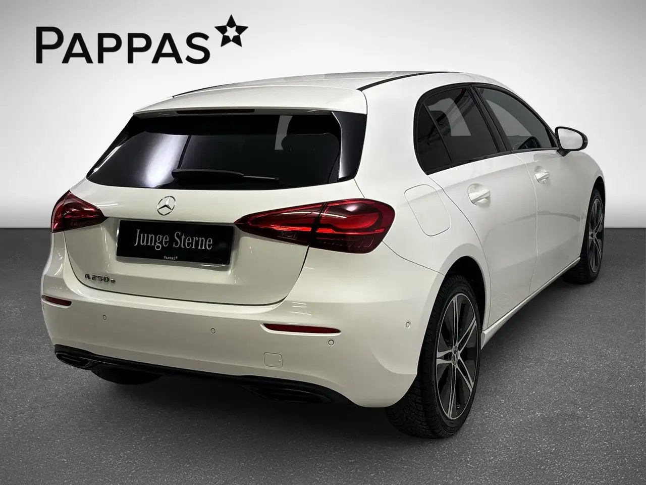 Mercedes-Benz A 250 e Kompaktlimousine mit EQ Hybrid Technologie 6