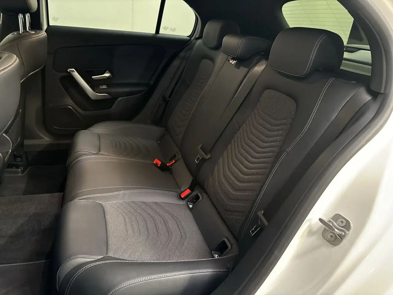 Mercedes-Benz A 250 e Kompaktlimousine mit EQ Hybrid Technologie 17