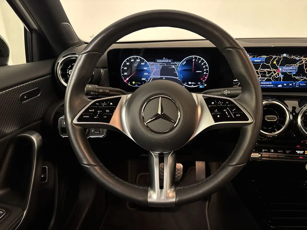 Mercedes-Benz A 250 e Kompaktlimousine mit EQ Hybrid Technologie 9