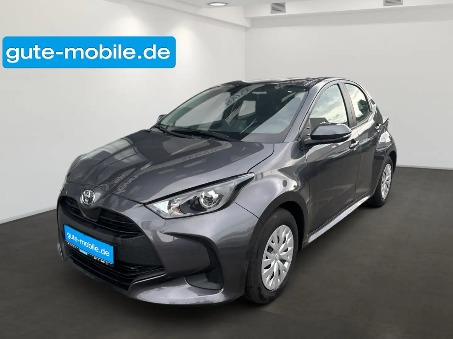 Toyota Yaris Comfort 1,0-l-VVT-i, 53 kW (72 PS) 5-Gang-Schaltge Grey - 1