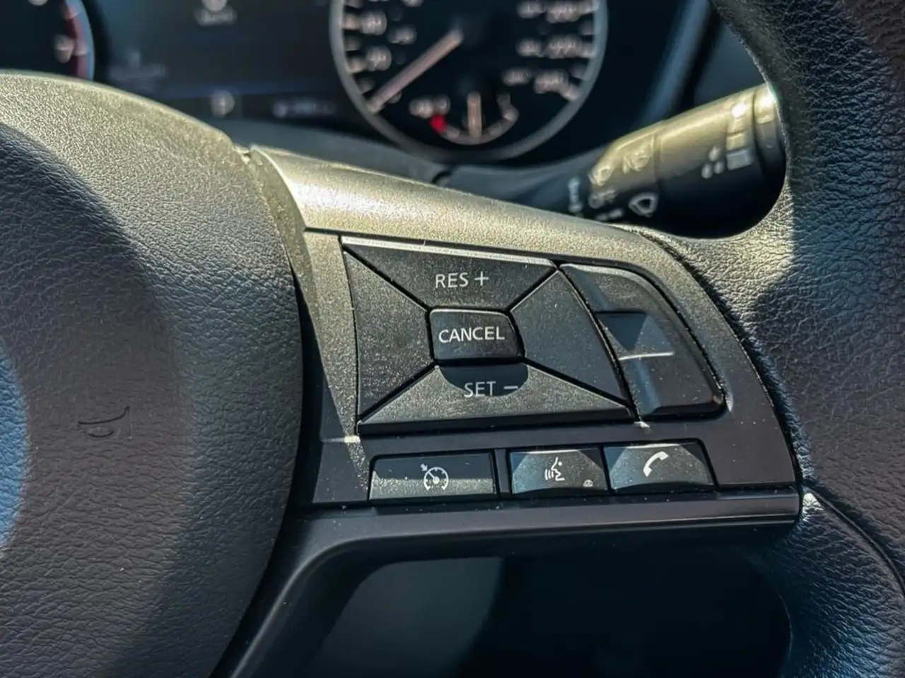 Nissan Altima снимка Nissan Altima