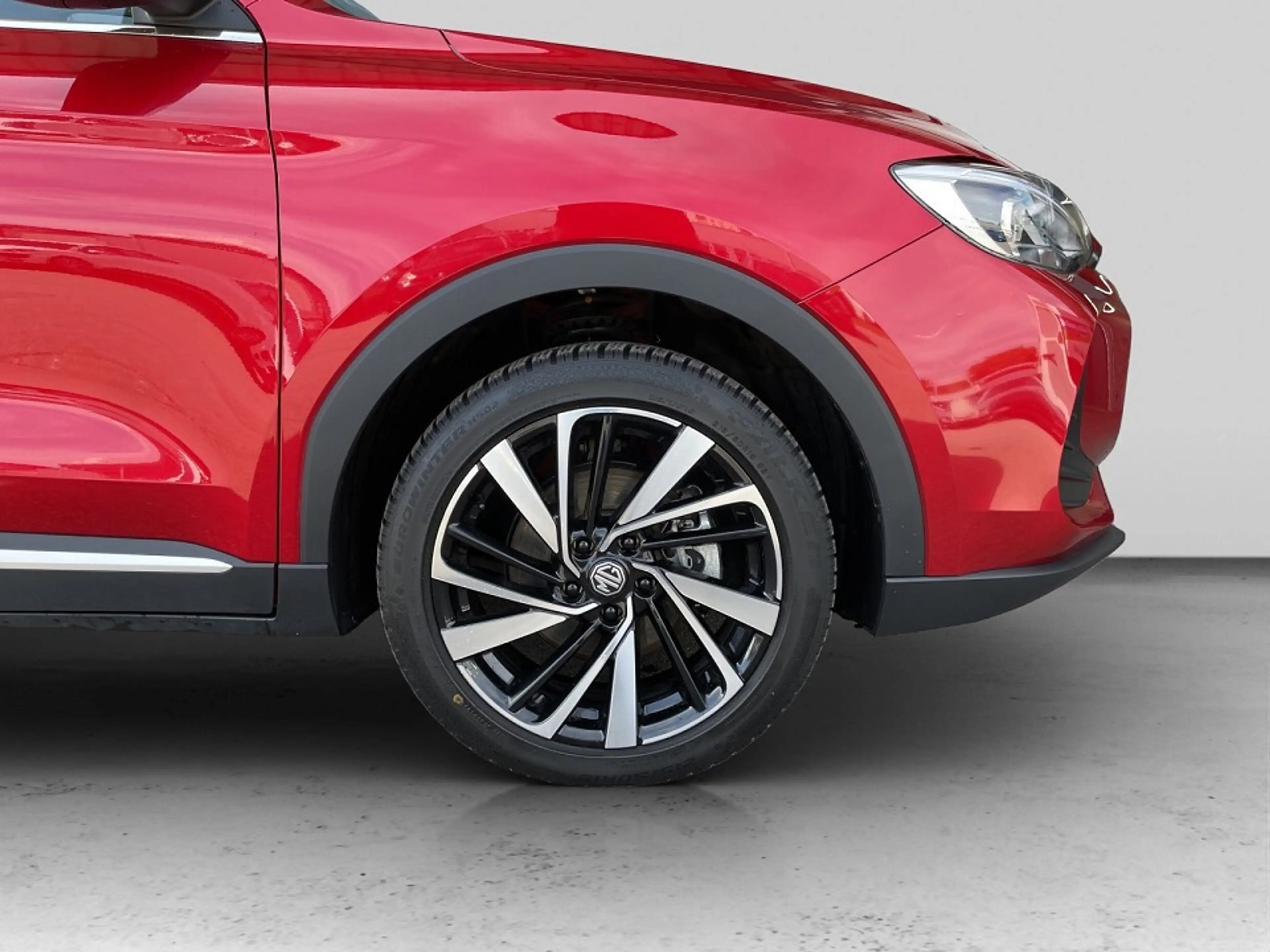 MG ZS 1.5 Hybrid+ Luxury — photo 14