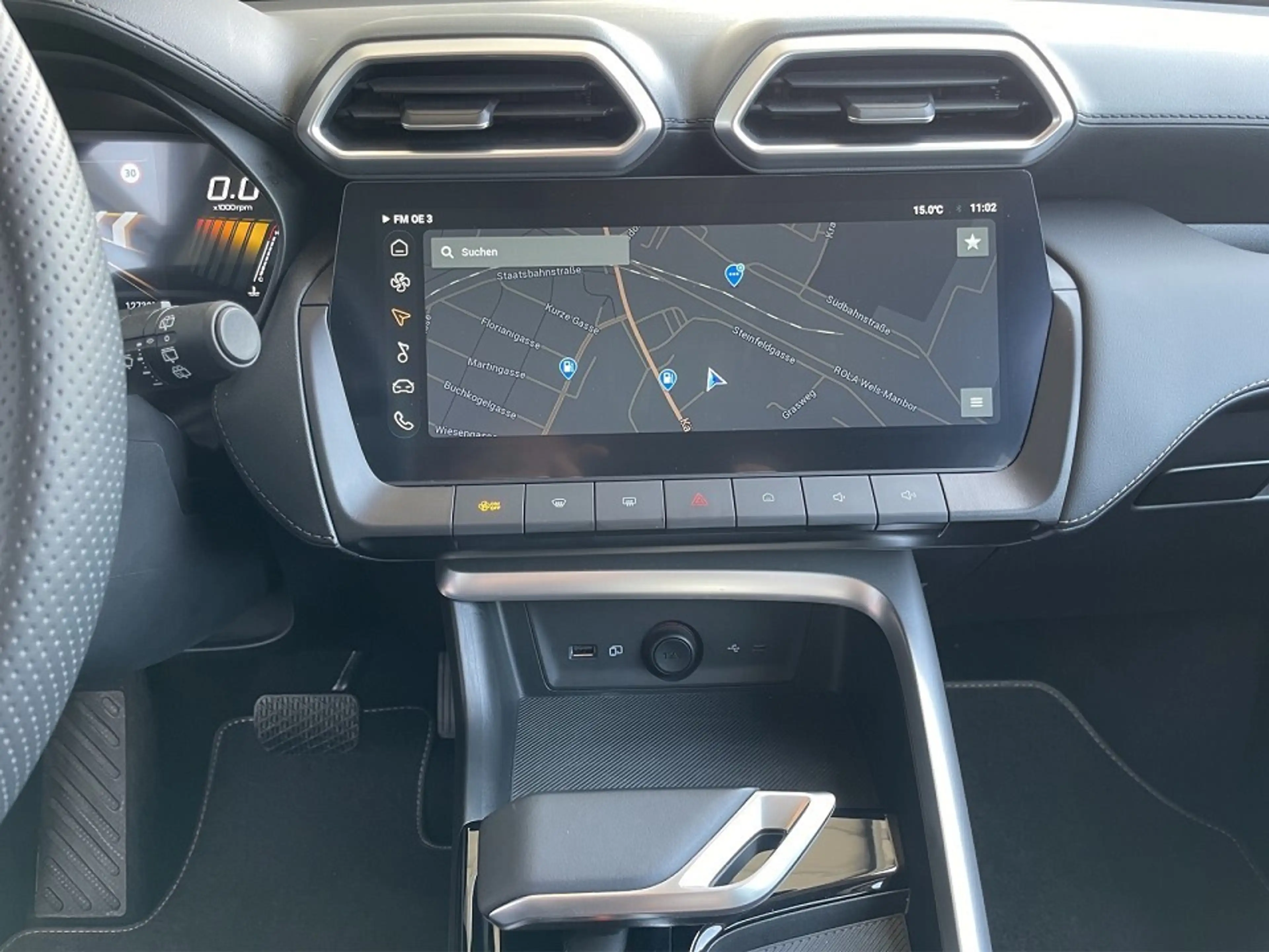 MG ZS 1.5 Hybrid+ Luxury — photo 11