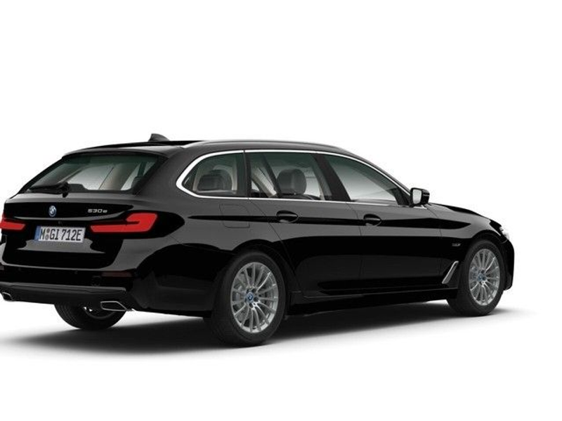 BMW 530 e Touring Aut. Klimaaut. Head-Up Memory vorn — photo 5
