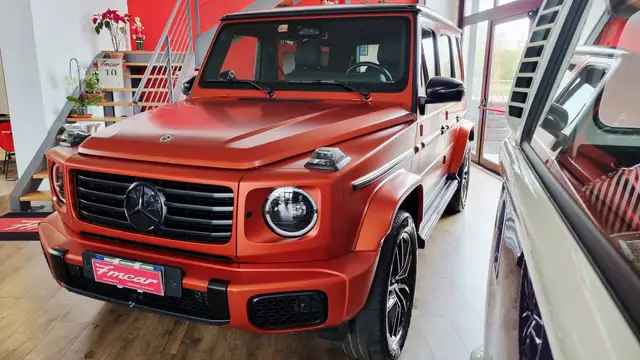 Mercedes-Benz G 500 view 11
