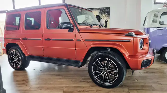 Mercedes-Benz G 500 view 9