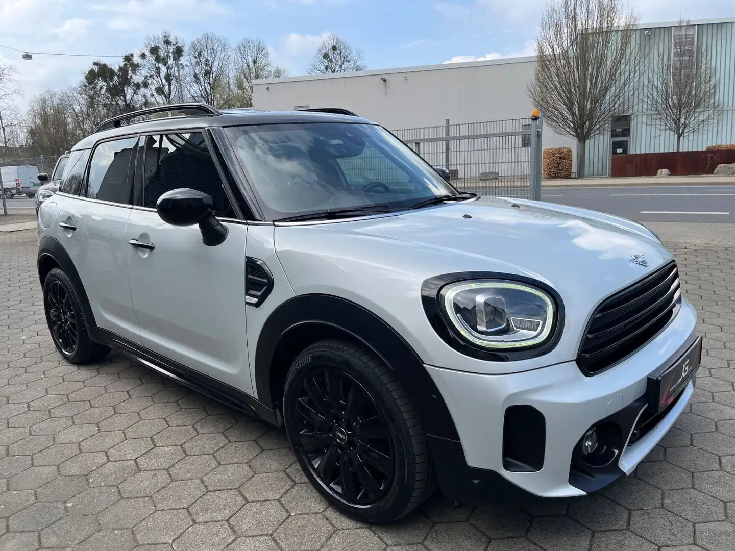 MINI Cooper D Countryman Countryman Cooper D Chili+*Pano*LED*Black* Plateado - 2