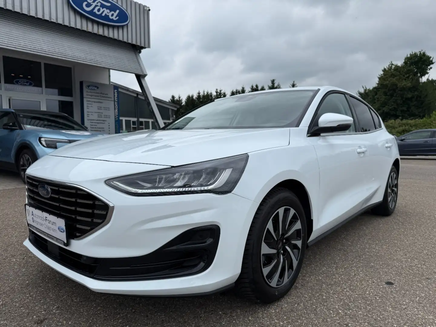 Ford Focus Titanium Design 1.0 EcoBoost LED+Navi+RFK Weiß - 2