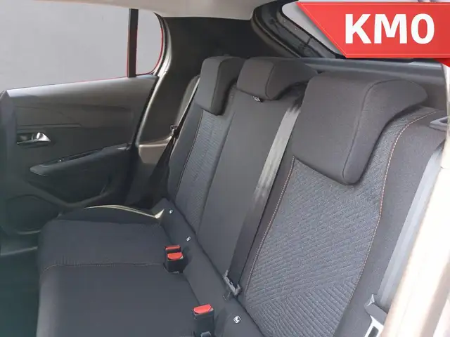 Peugeot 208 view 13