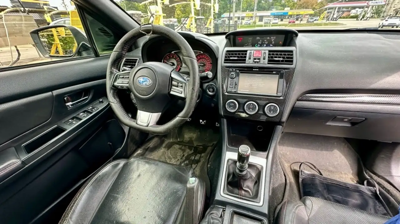 Subaru WRX снимка Subaru WRX