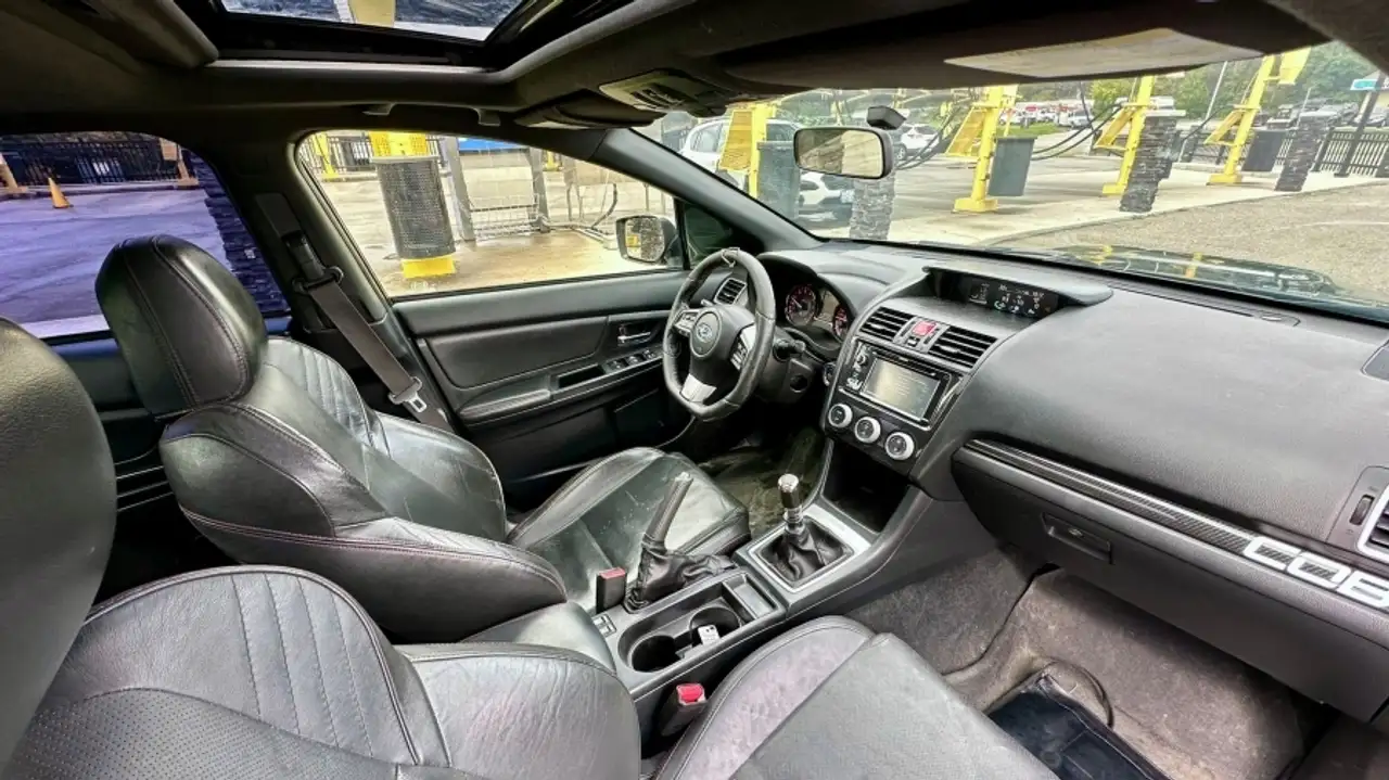 Subaru WRX снимка Subaru WRX