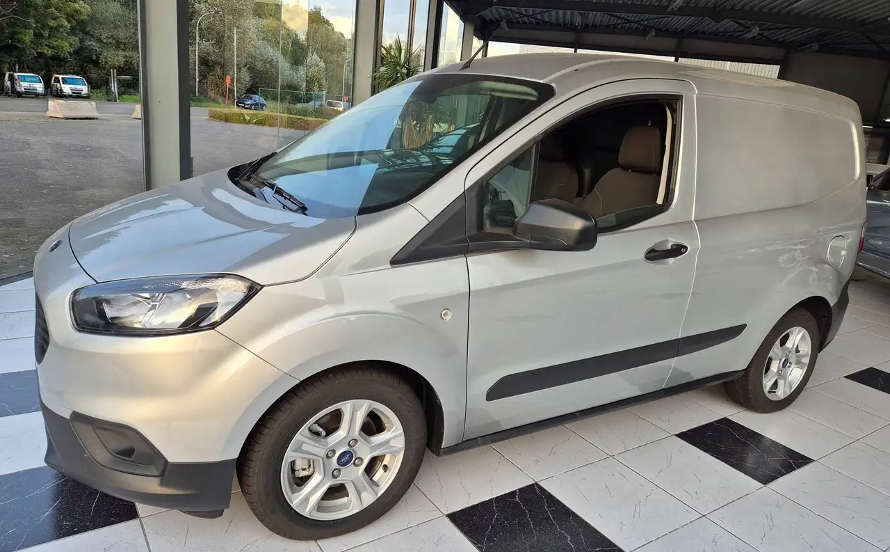 Ford Transit Courier