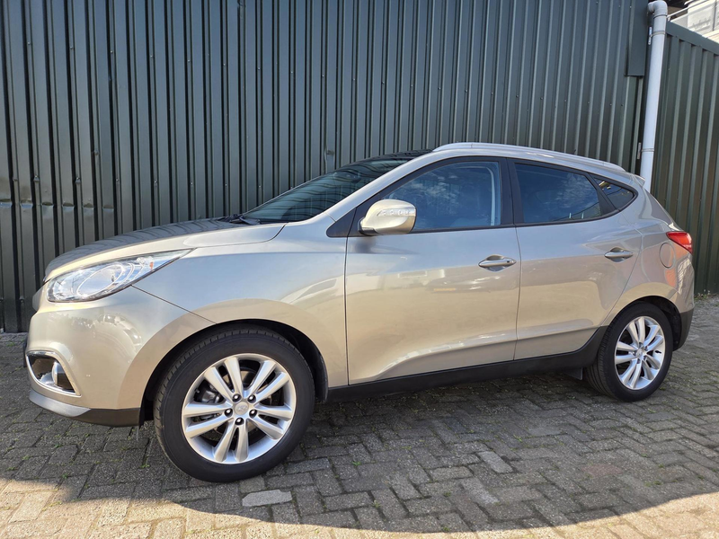 Hyundai iX35 2.0i i-Catcher PANO LEDER Price included VAT — photo 2