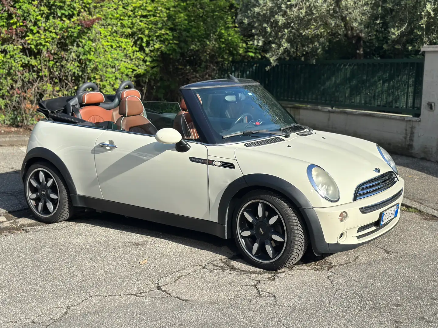 MINI Cooper Cabrio Mini II R52 2001 Cabrio 1.6 Sidewalk Weiß - 1