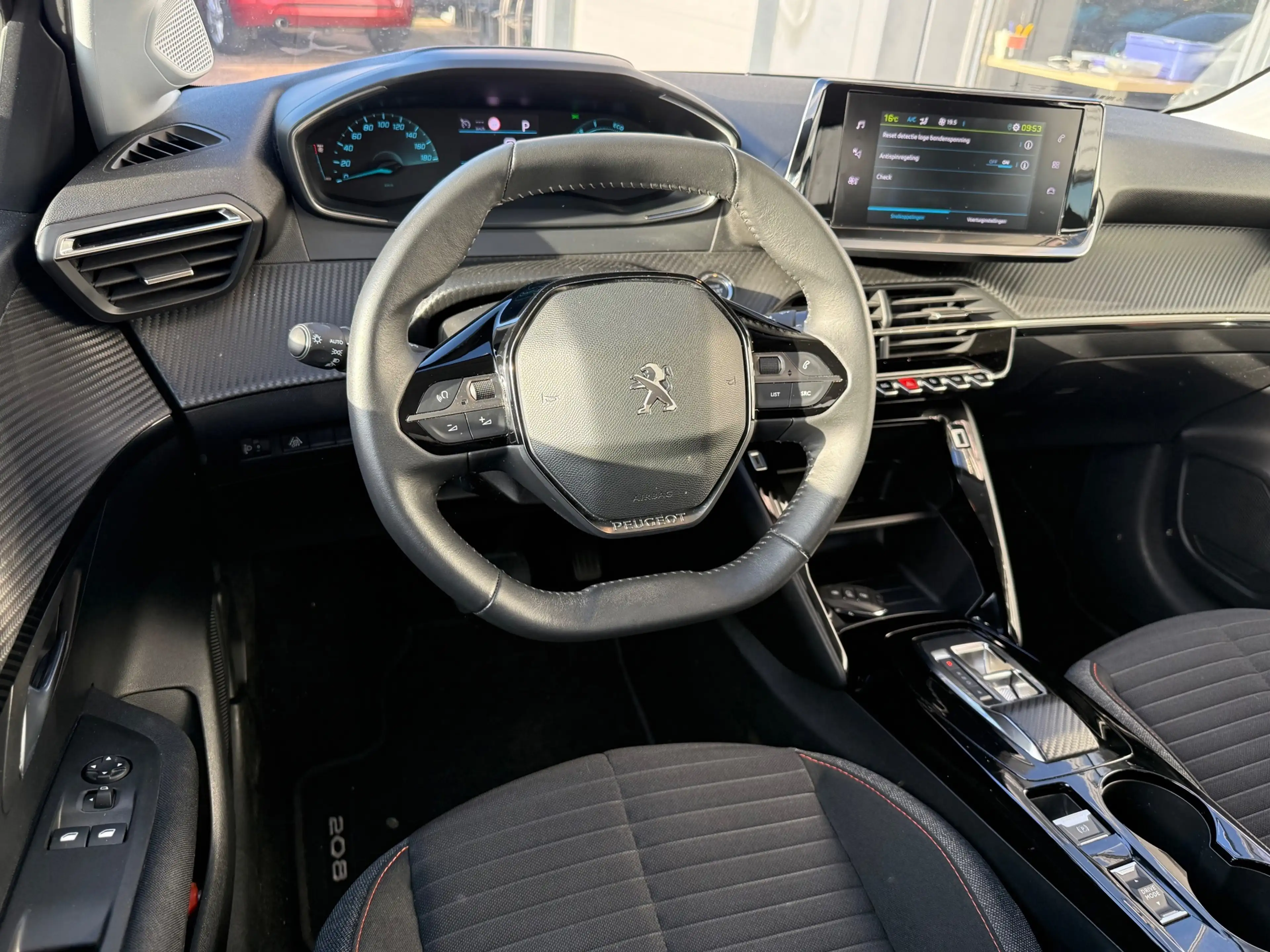 Peugeot e-208 EV Active 50 kWh| CARPLAY| CRUISE| NAP — photo 4