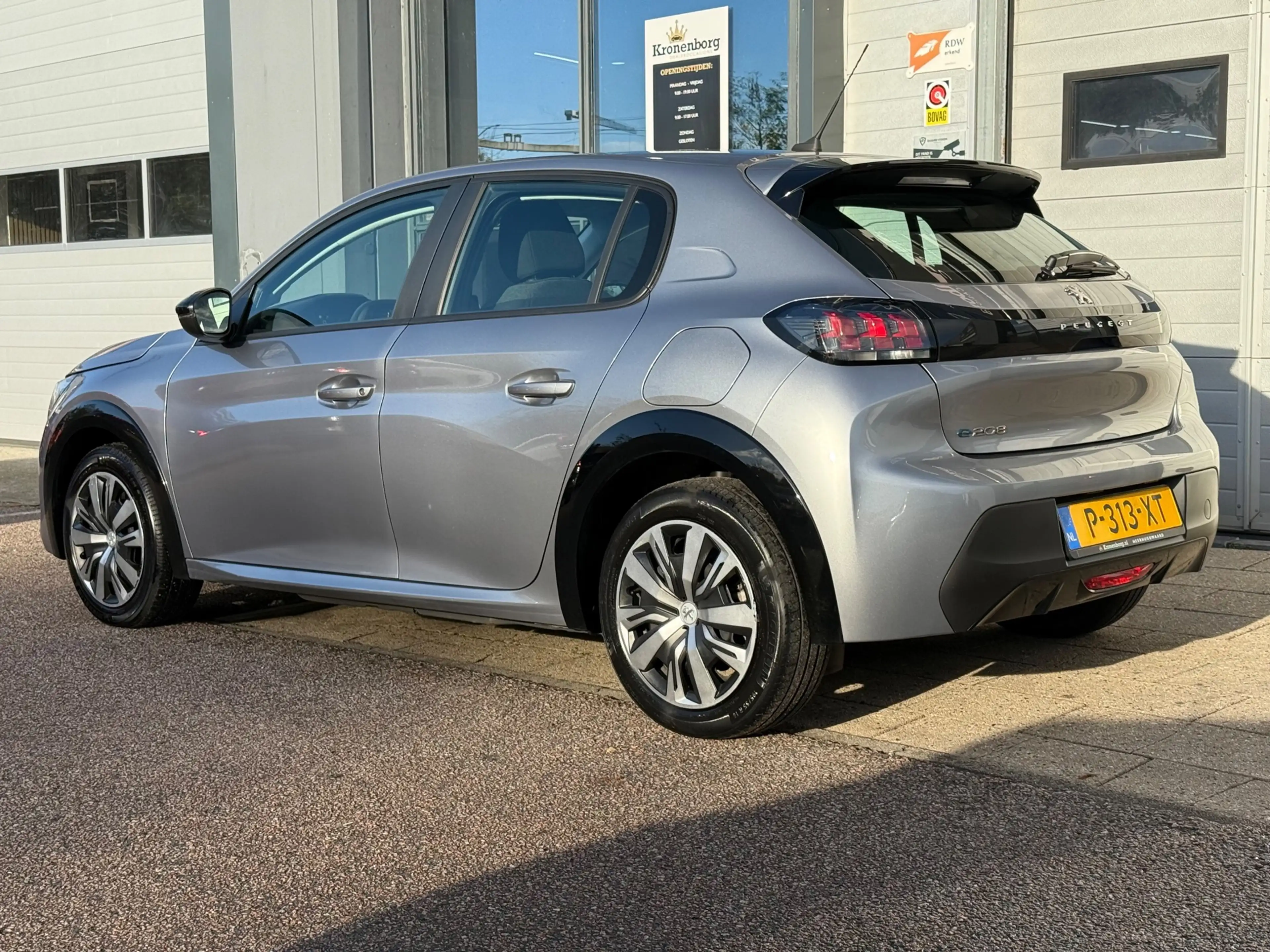 Peugeot e-208 EV Active 50 kWh| CARPLAY| CRUISE| NAP — photo 12