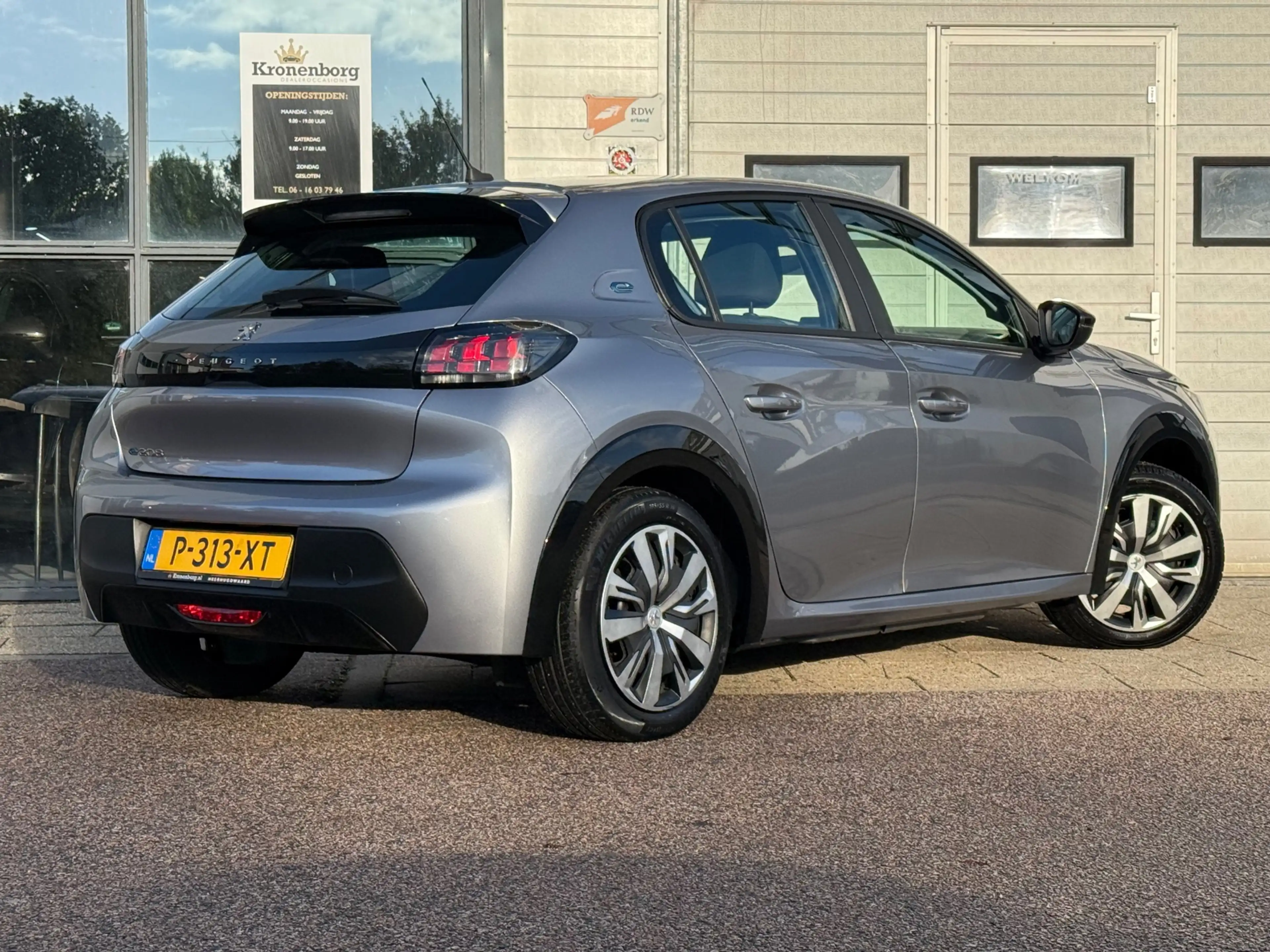Peugeot e-208 EV Active 50 kWh| CARPLAY| CRUISE| NAP — photo 2