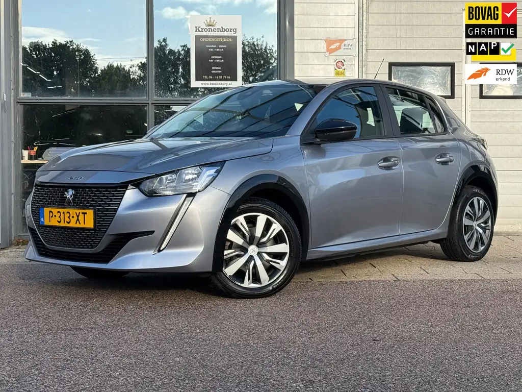 Peugeot e-208 2022 из Европы — купить под ключ