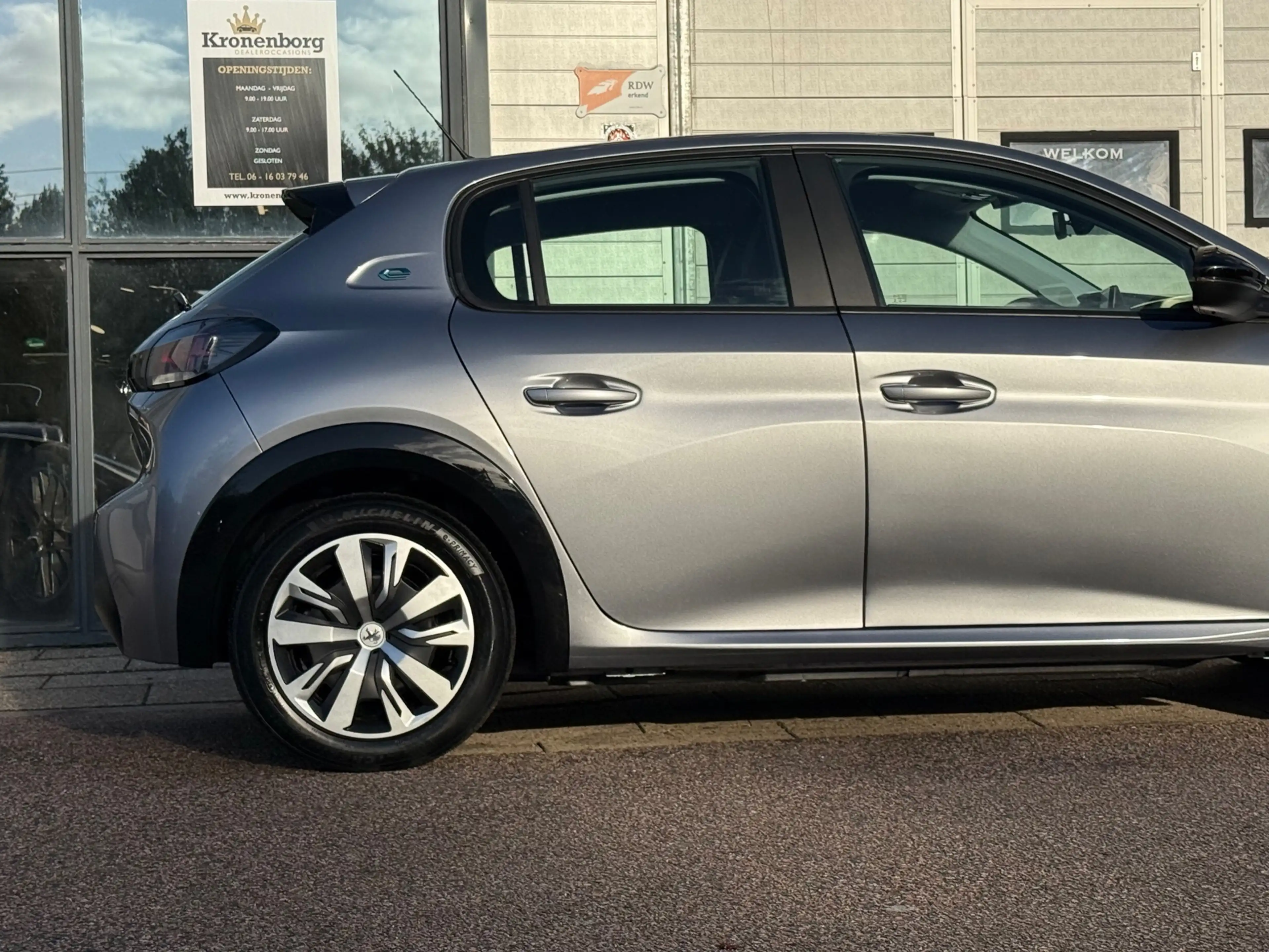 Peugeot e-208 EV Active 50 kWh| CARPLAY| CRUISE| NAP — photo 14